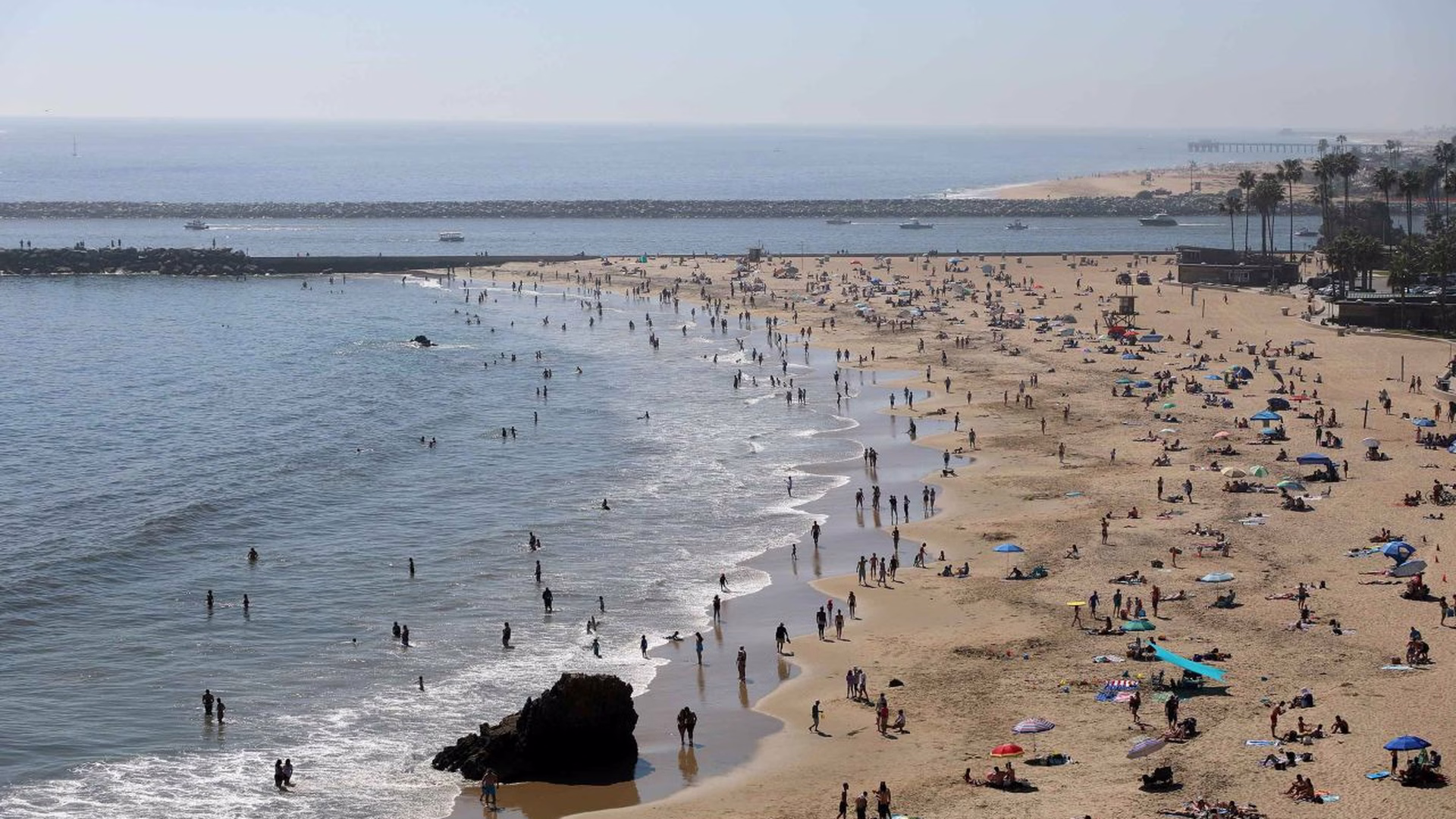 Corona del Mar State Beach — photo 1