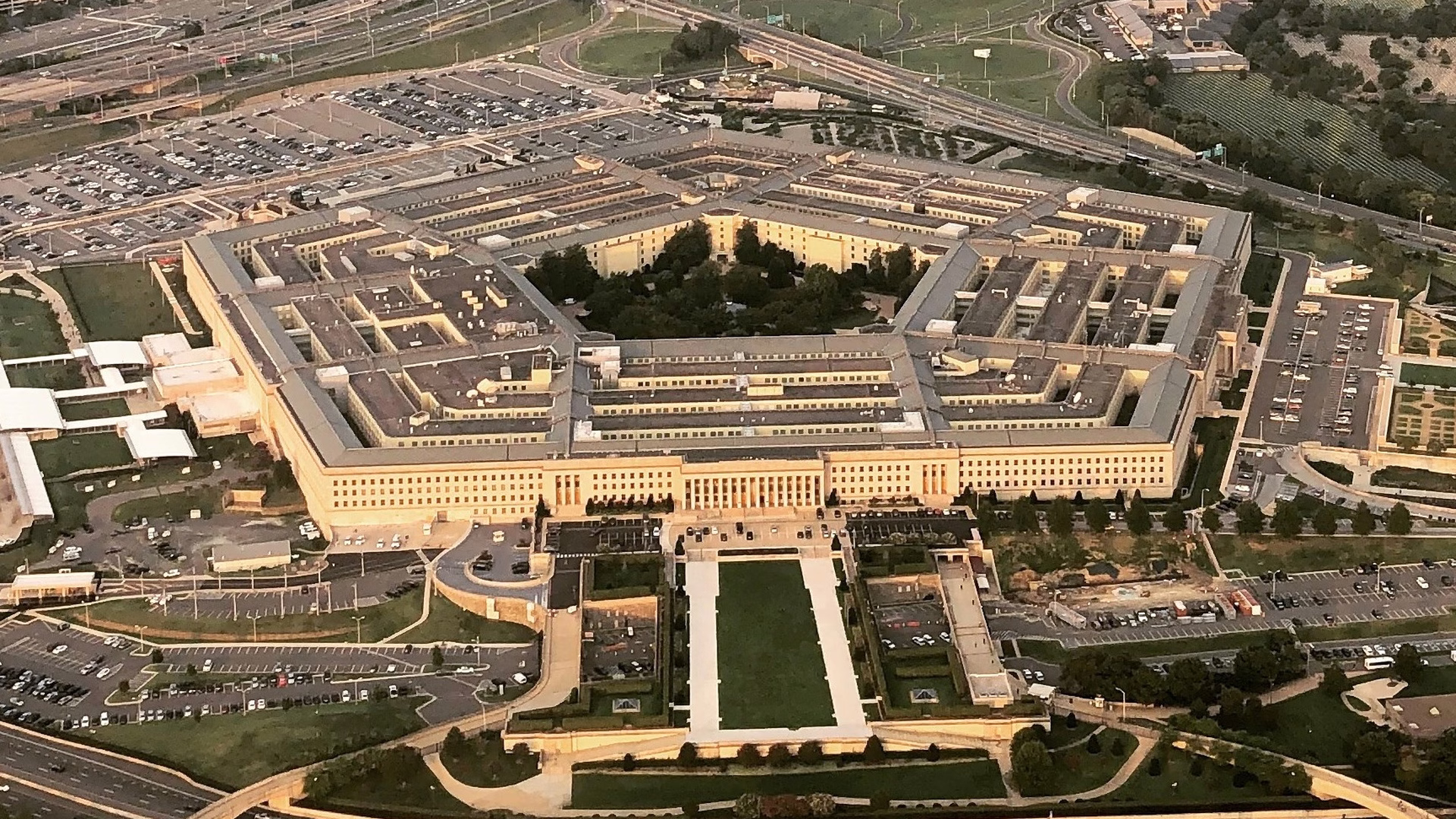 The Pentagon and Pentagon Memorial — photo 1