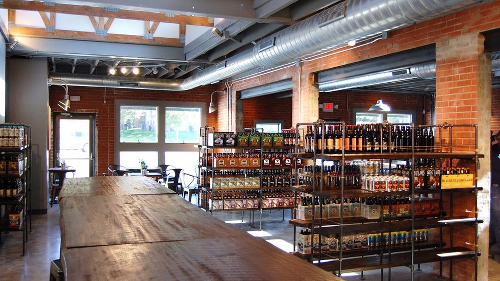 Craft Tasting Room and Growler Shop — photo 2