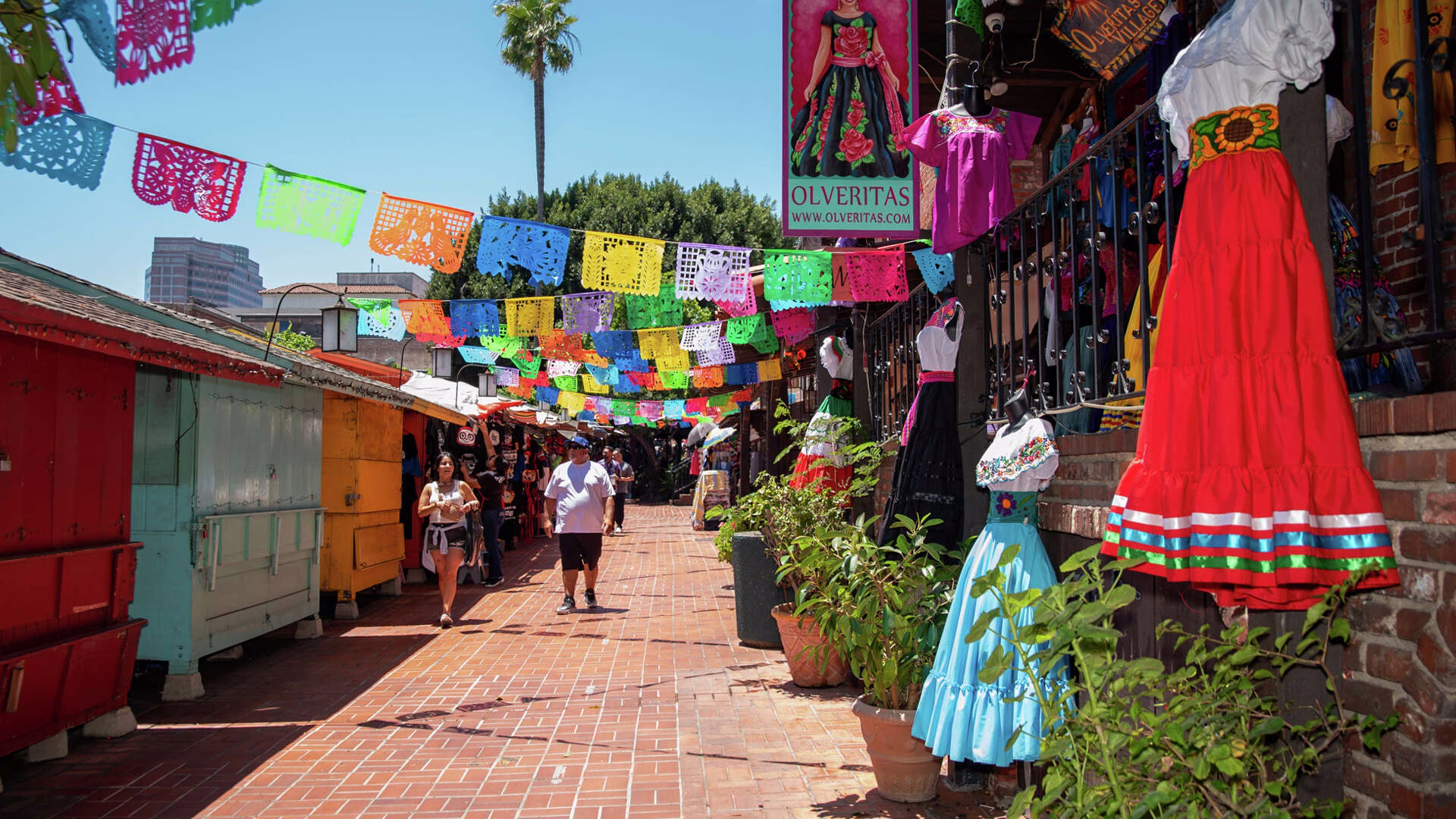Olvera Street — photo 1
