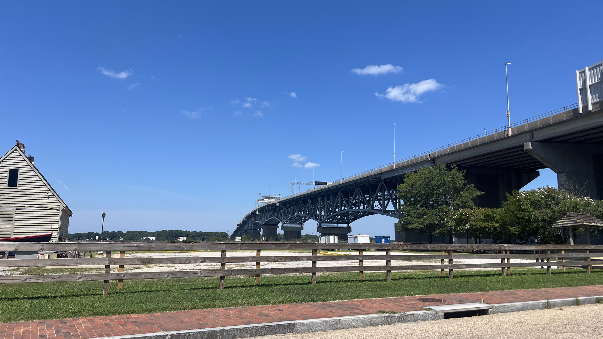 Riverwalk Landing — photo 2