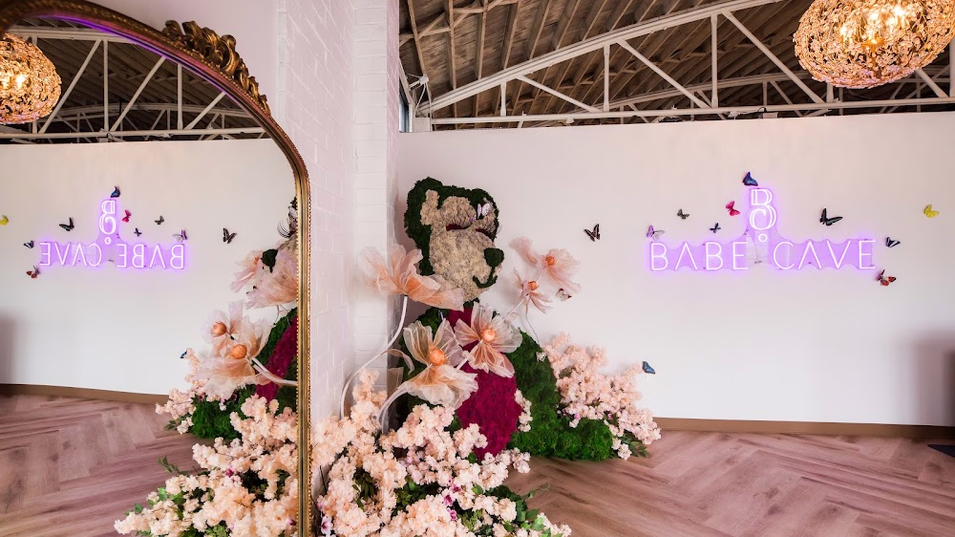 Babe Cave CLT — photo 1