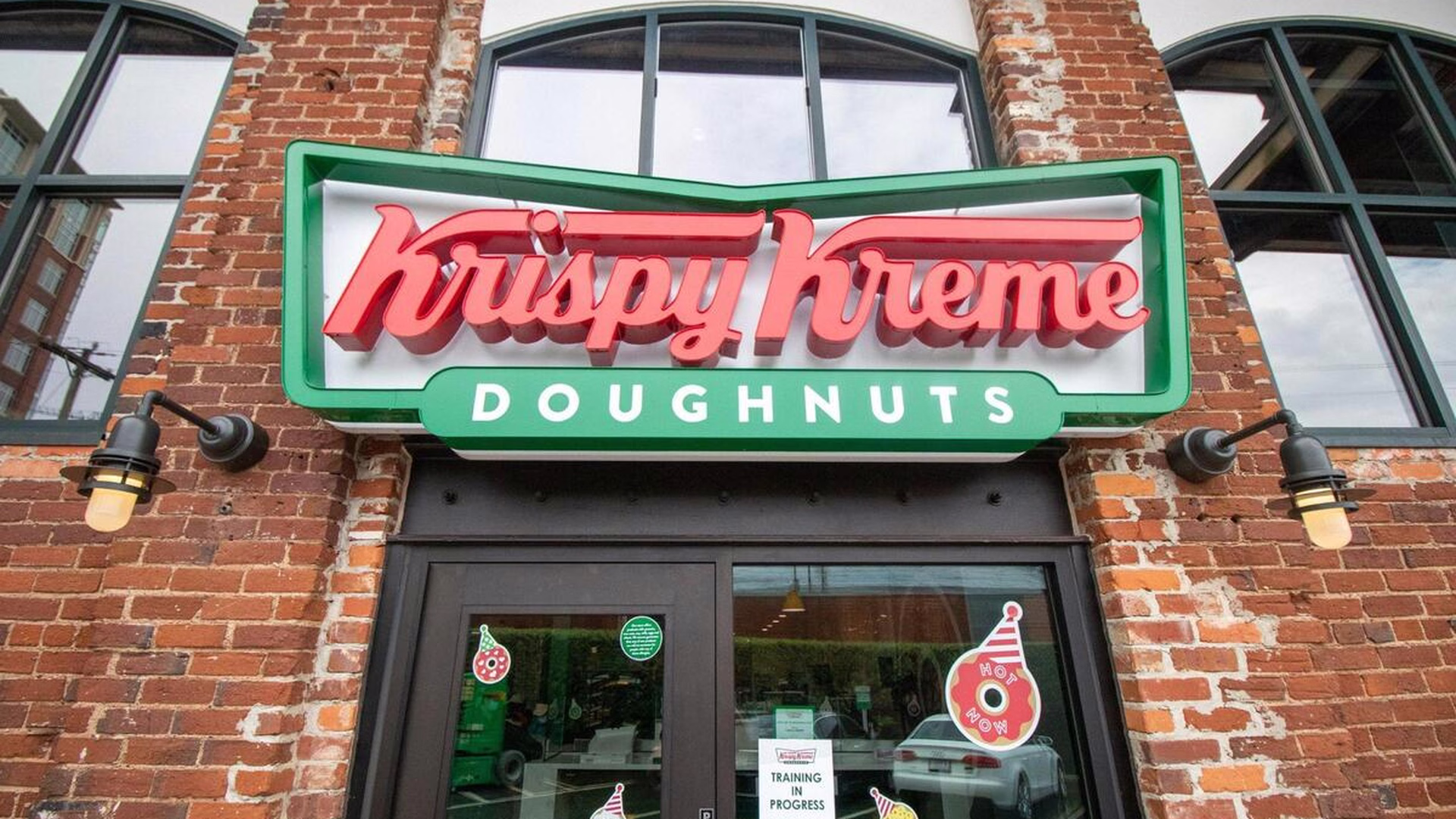 Krispy Kreme (Charlotte Hawkins Street) — photo 1
