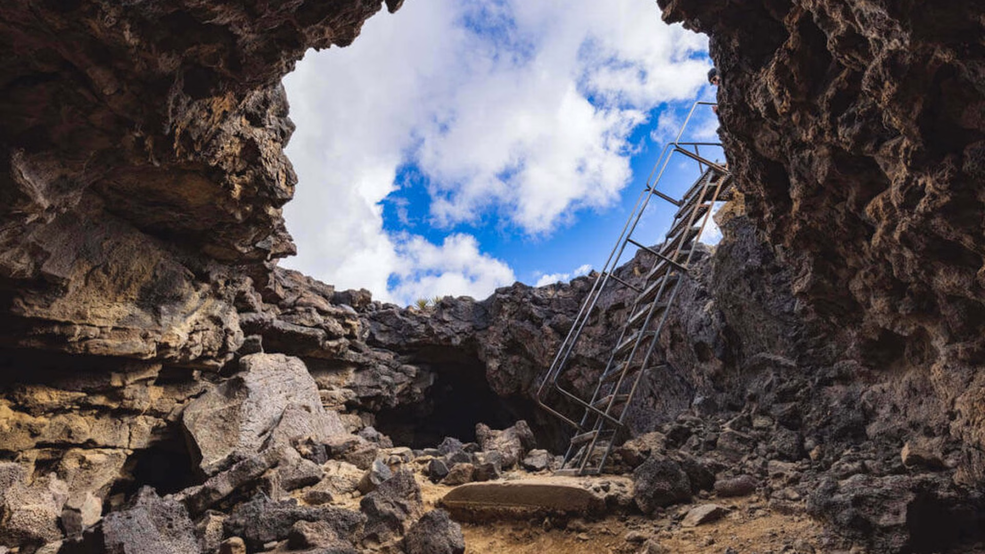 Mojave Desert Lava Tube — photo 1