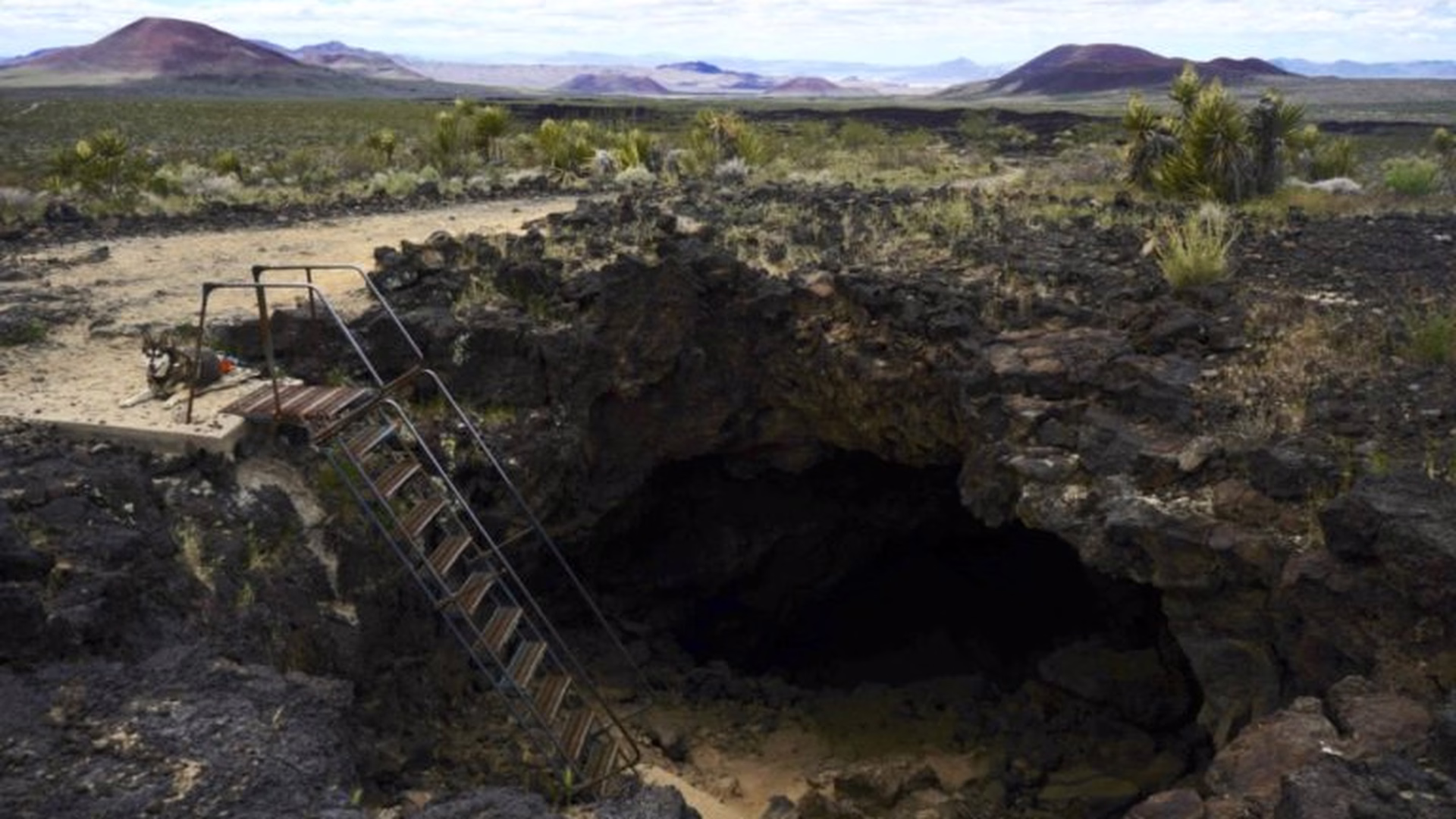 Mojave Desert Lava Tube — photo 2