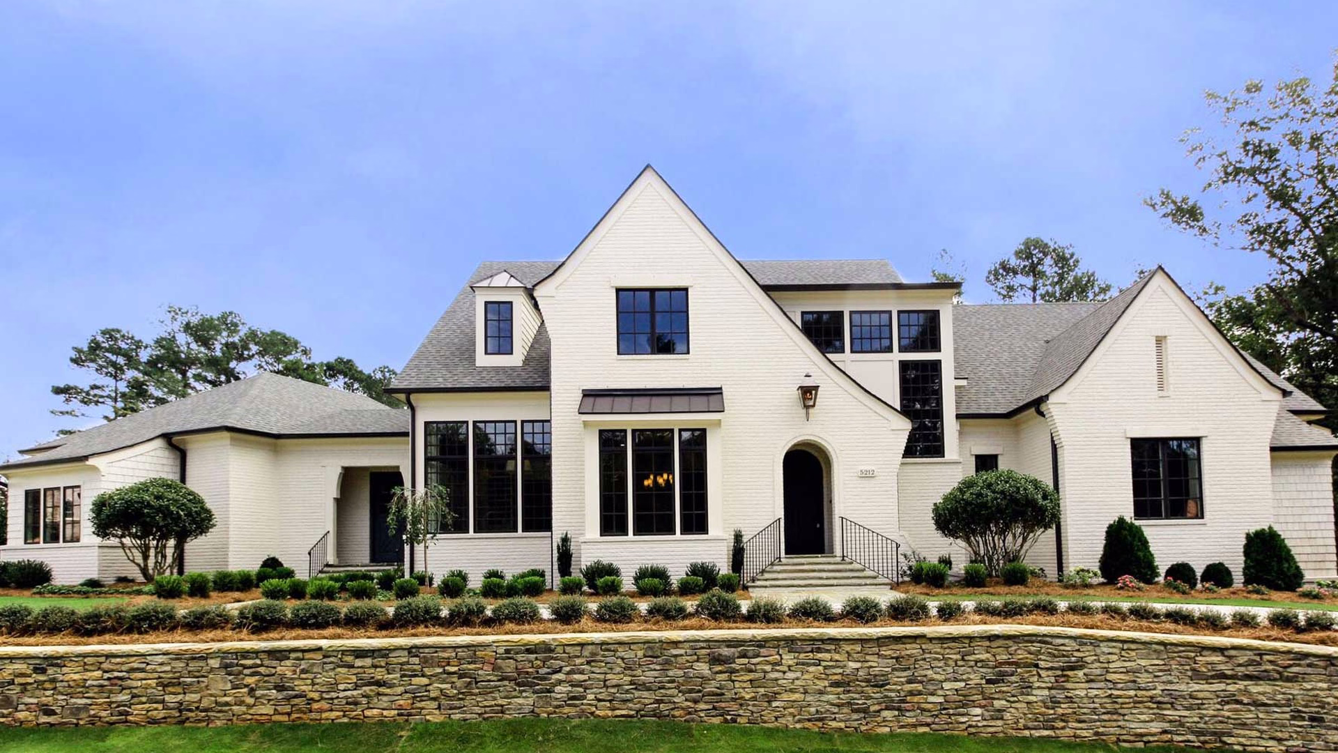 Bella Vista — photo 1