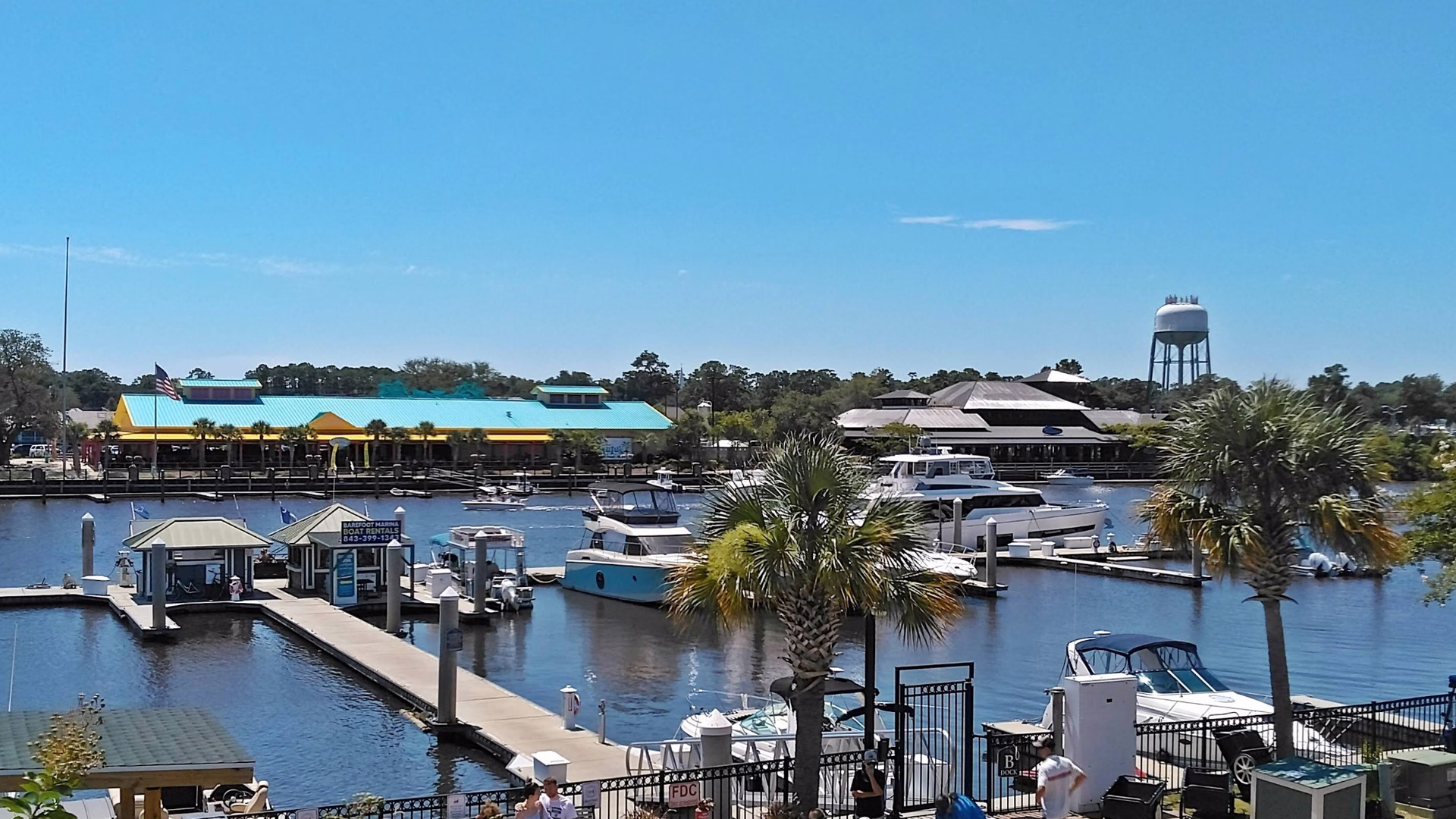 The Marina Bar and Grill at Barefoot Resort — photo 2