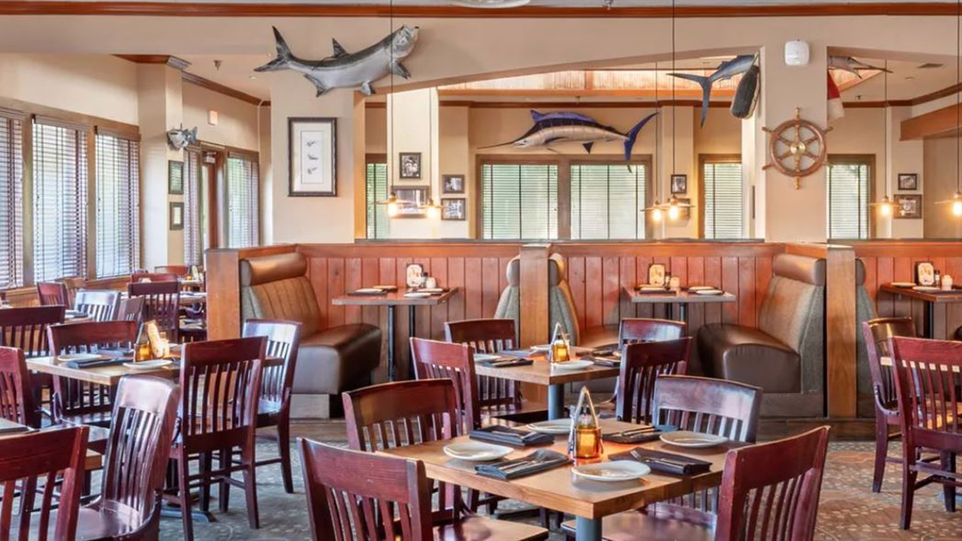 Landry's Seafood House (Myrtle Beach) — photo 2