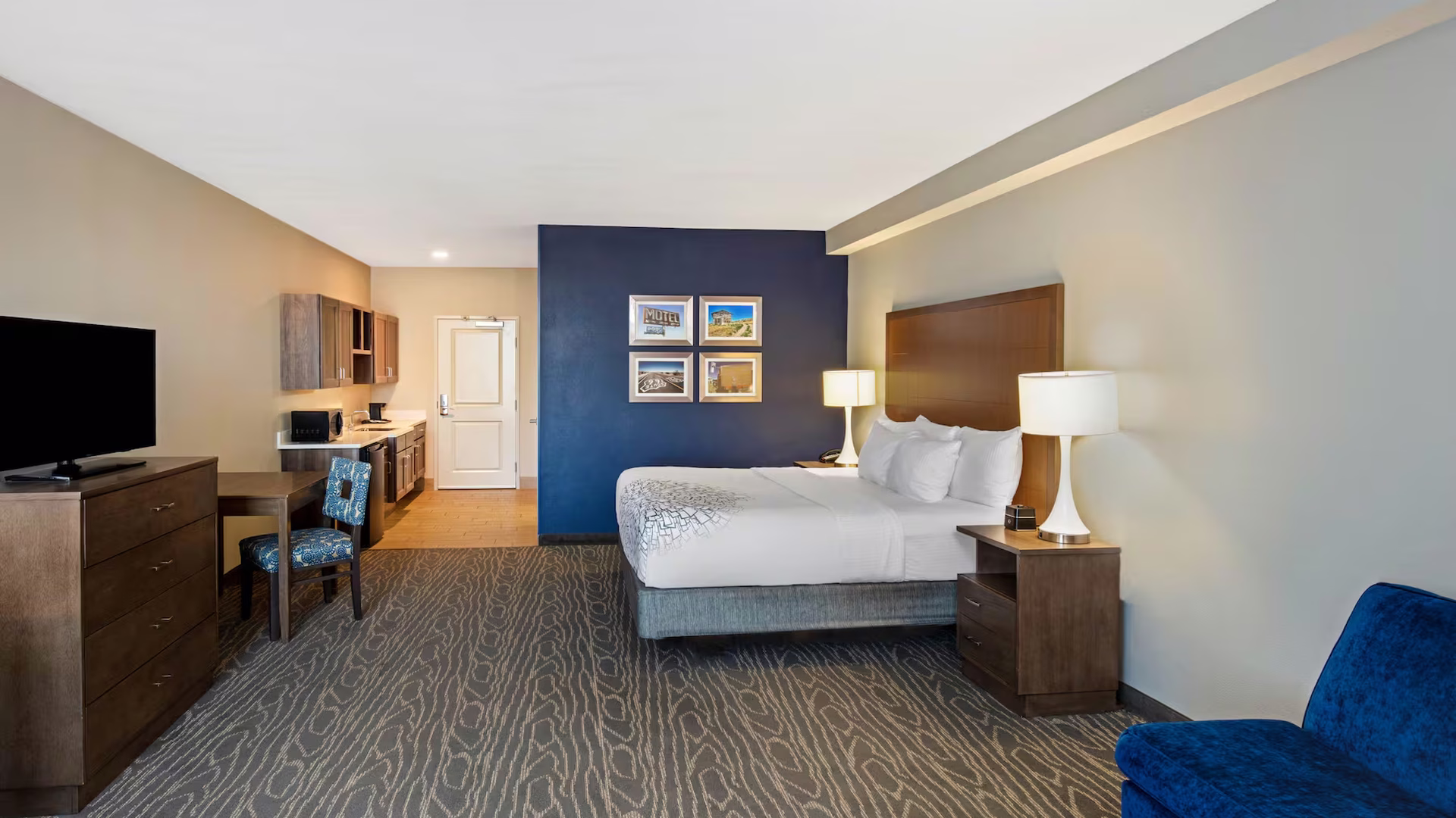 La Quinta Inn & Suites by Wyndham Kingman — photo 1