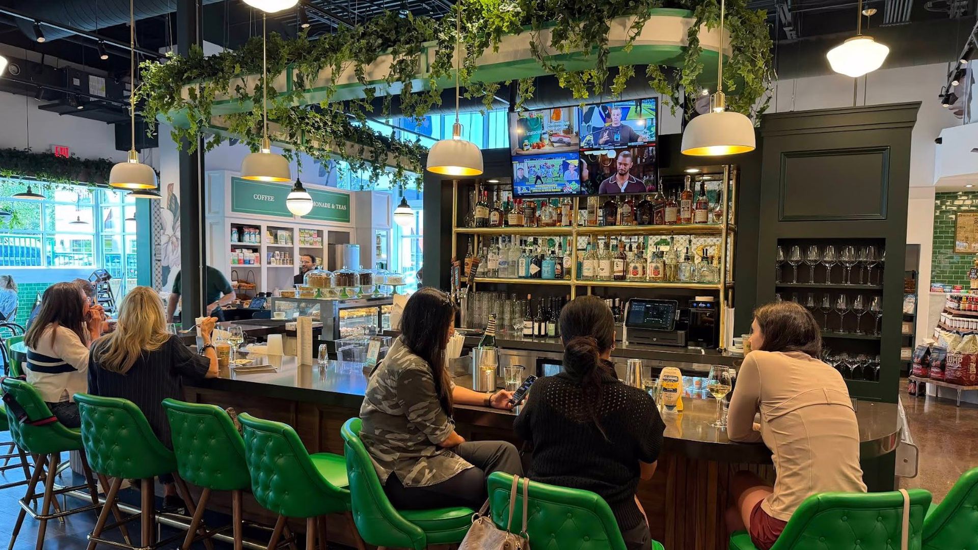 Reid's Fine Foods Market & Wine Bar (Ballantyne) — photo 2