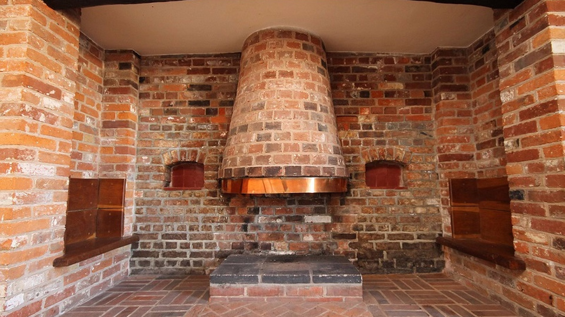 Inglenook — photo 2