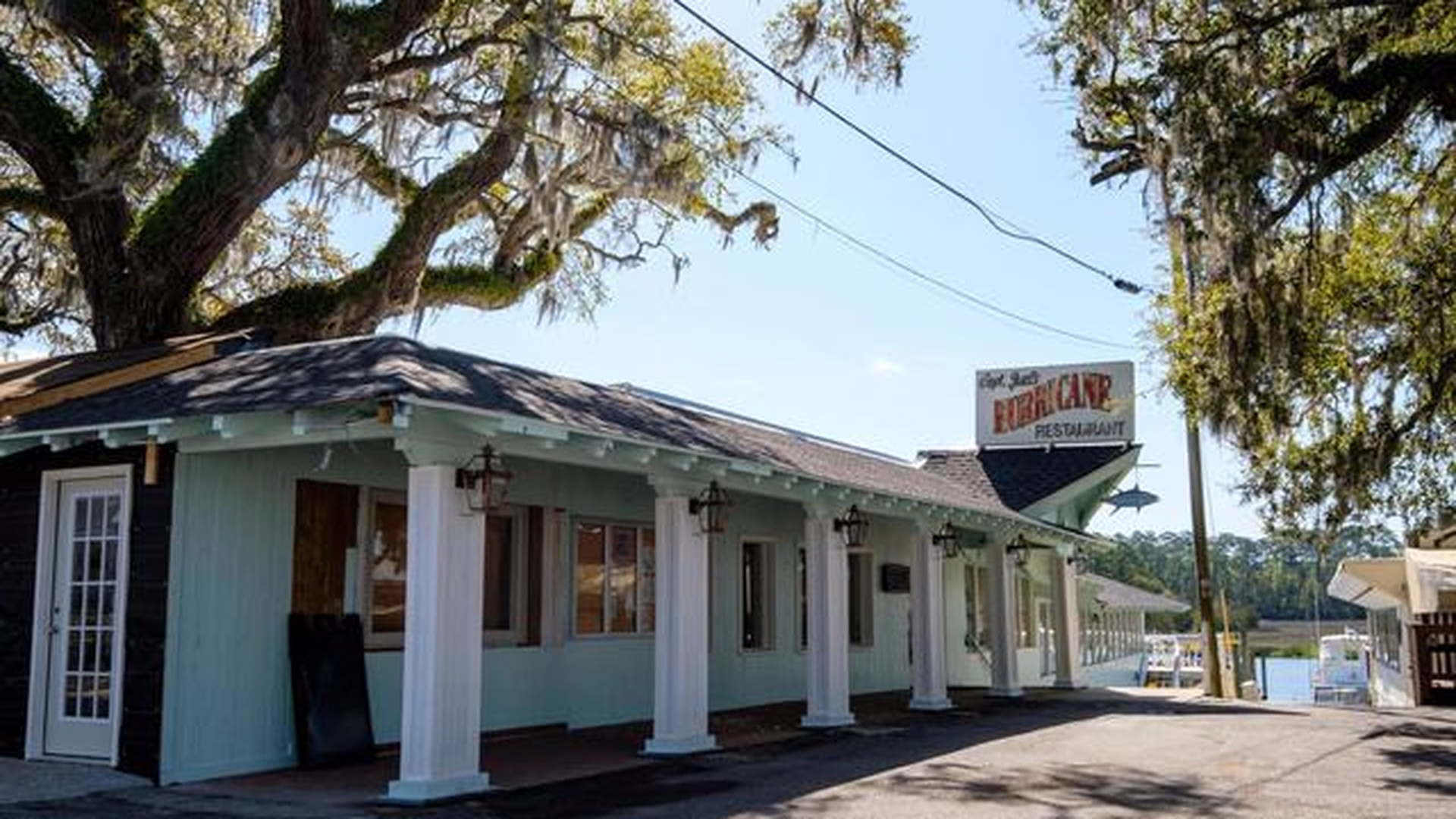 Hurricane Juel's Restaurant — photo 2