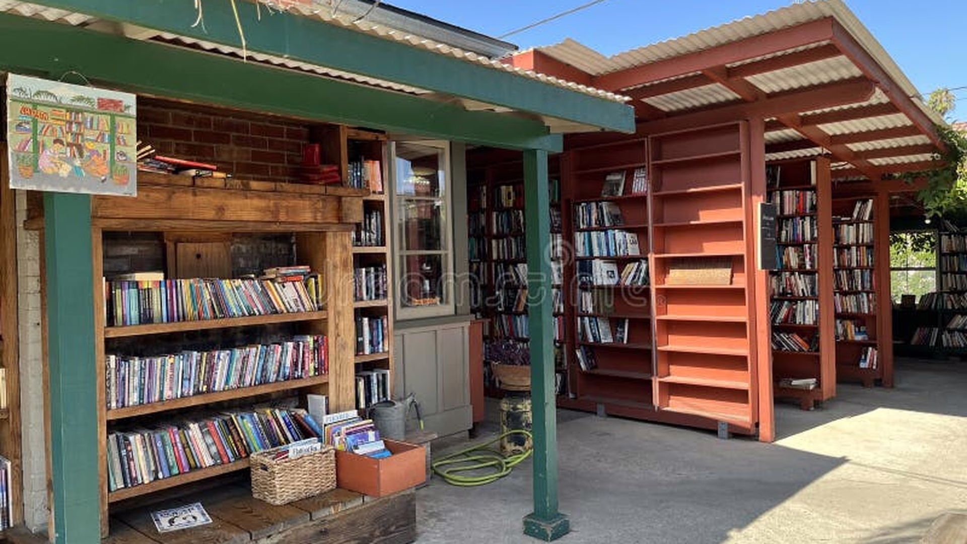 Bart's Books — photo 2
