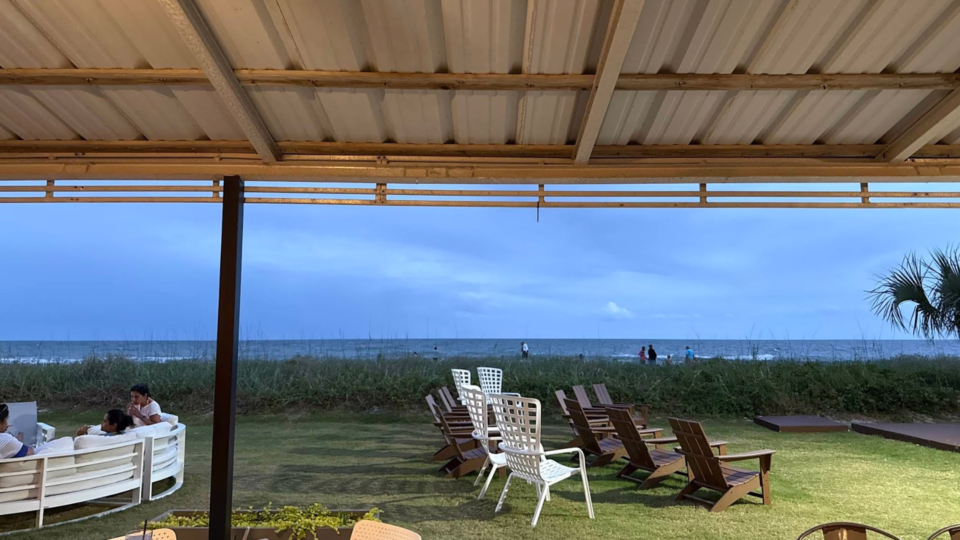 Salt & Lime Oceanfront Restaurant — photo 1
