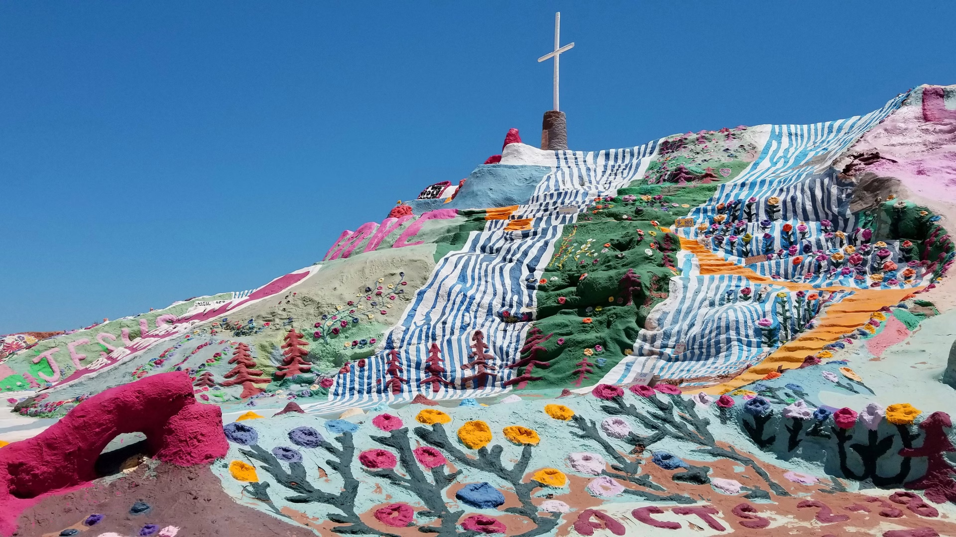 Salvation Mountain — photo 1