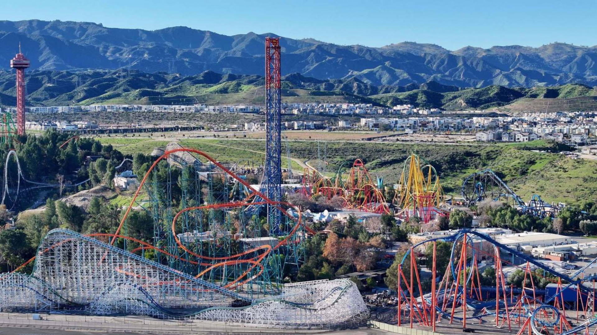 Six Flags Magic Mountain — photo 1