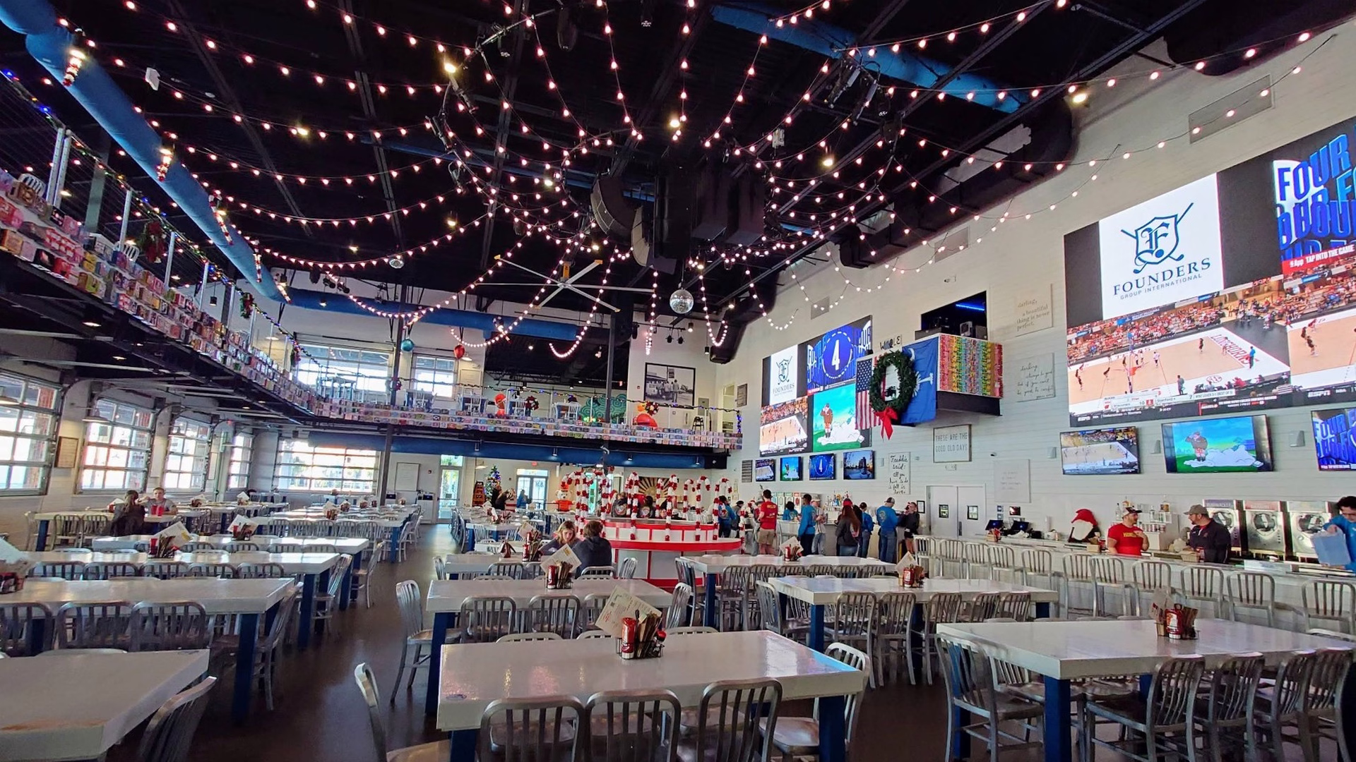The Hangout — photo 1
