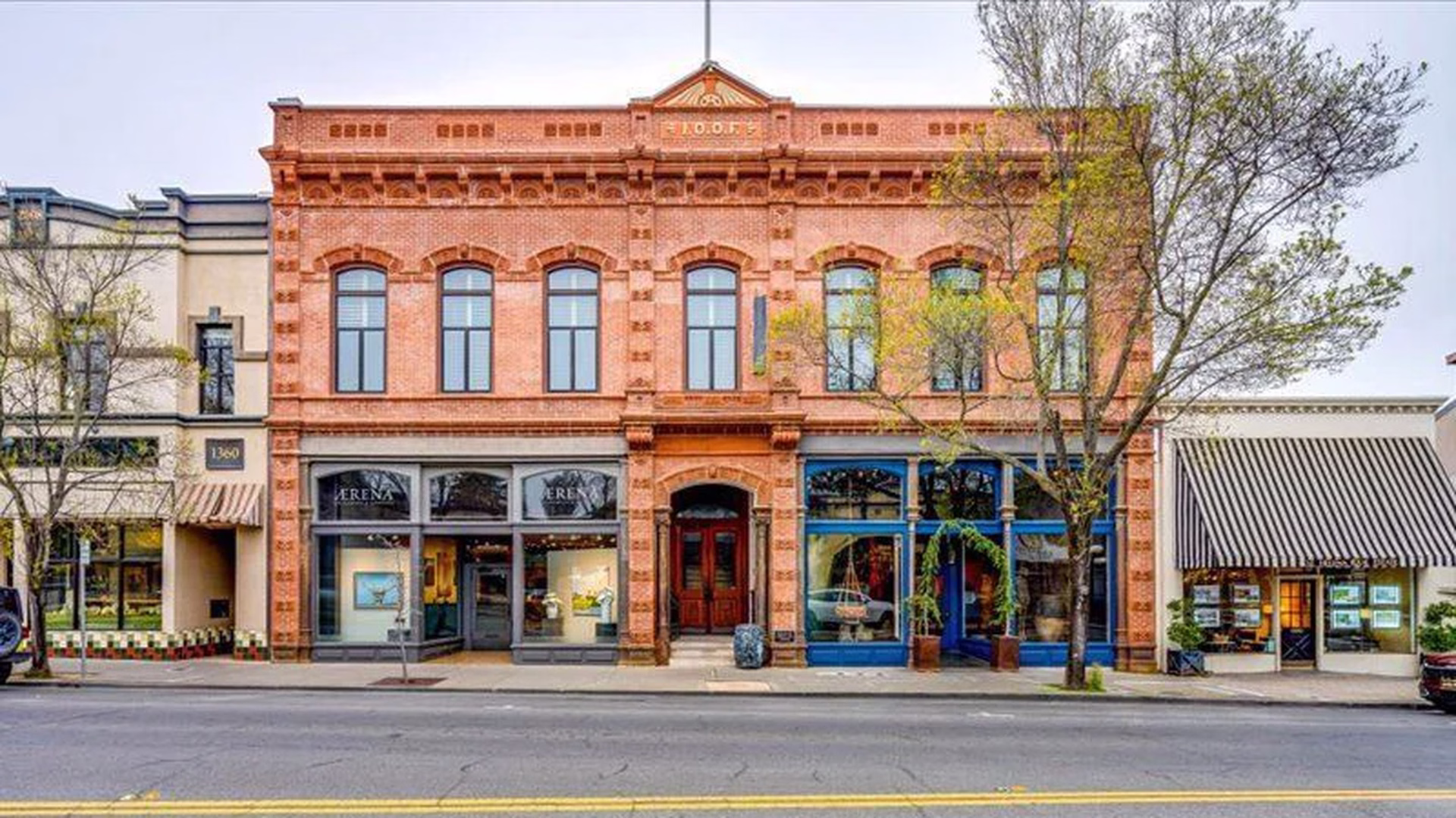 Downtown St. Helena — photo 1