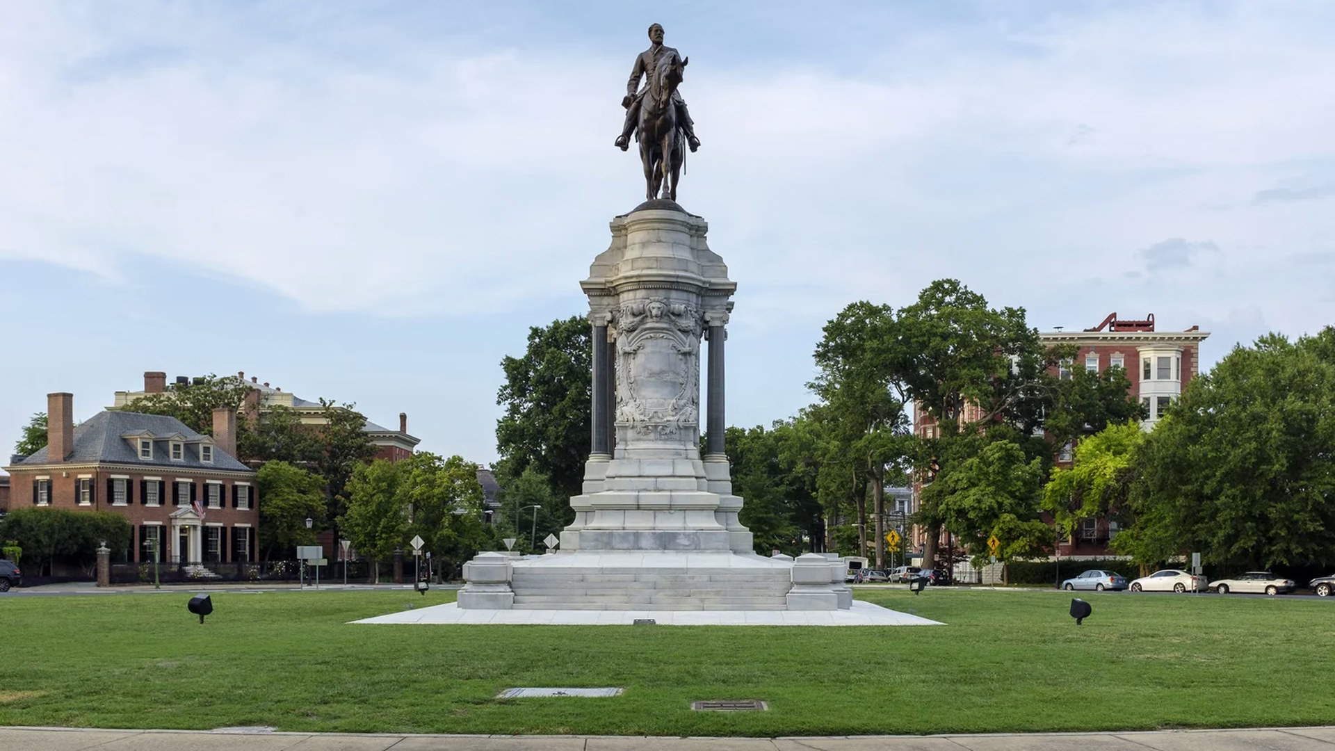Monument Avenue Historic District — photo 2