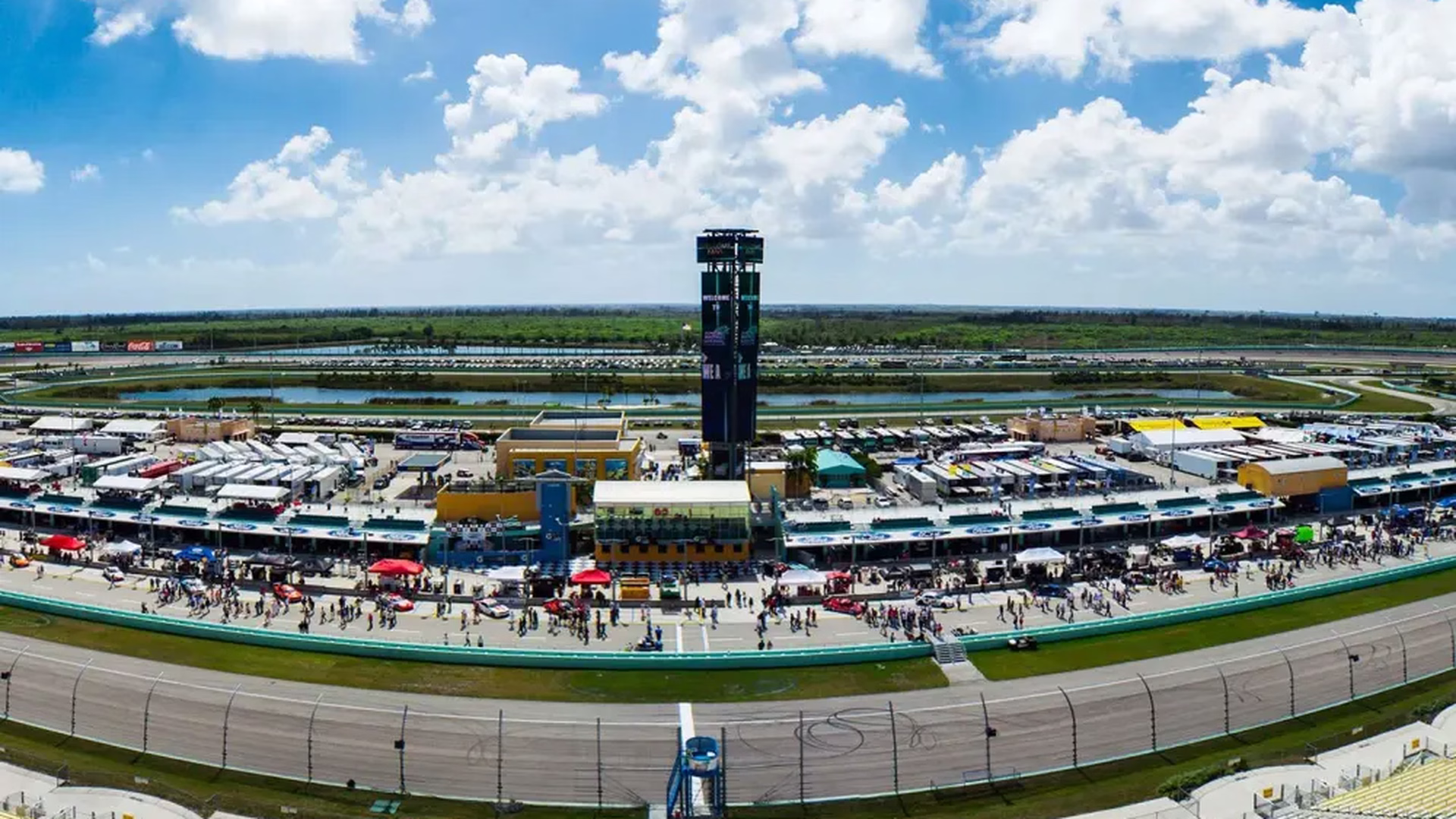 Homestead-Miami Speedway — photo 1