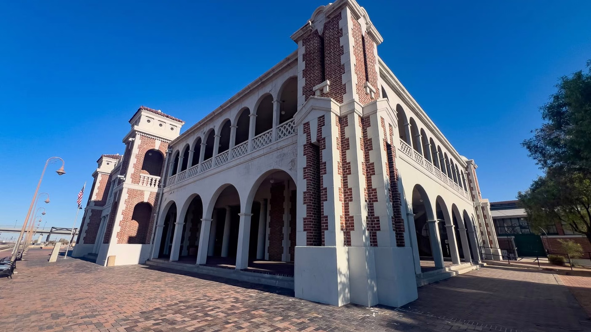 Harvey House (Casa del Desierto) — photo 1