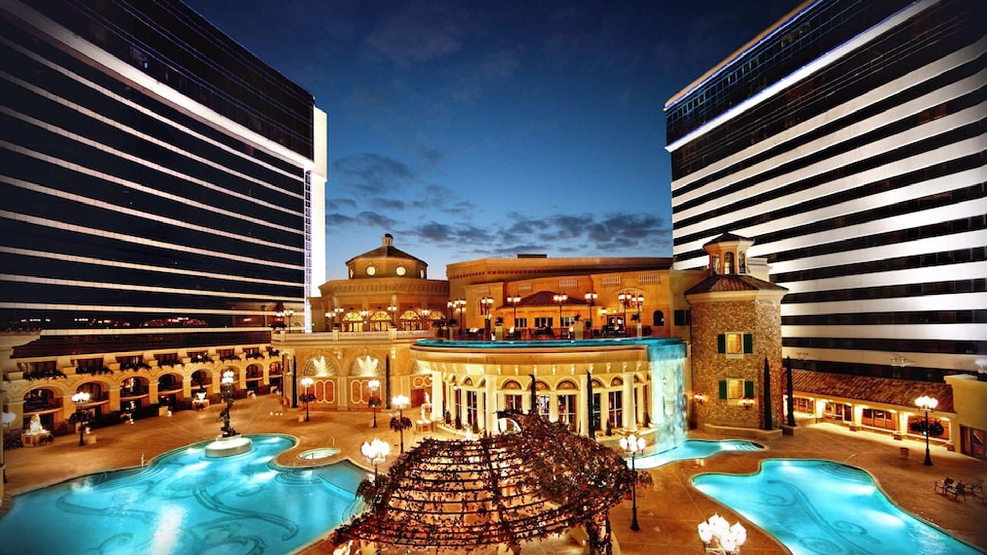 Peppermill Resort Spa Casino — photo 1