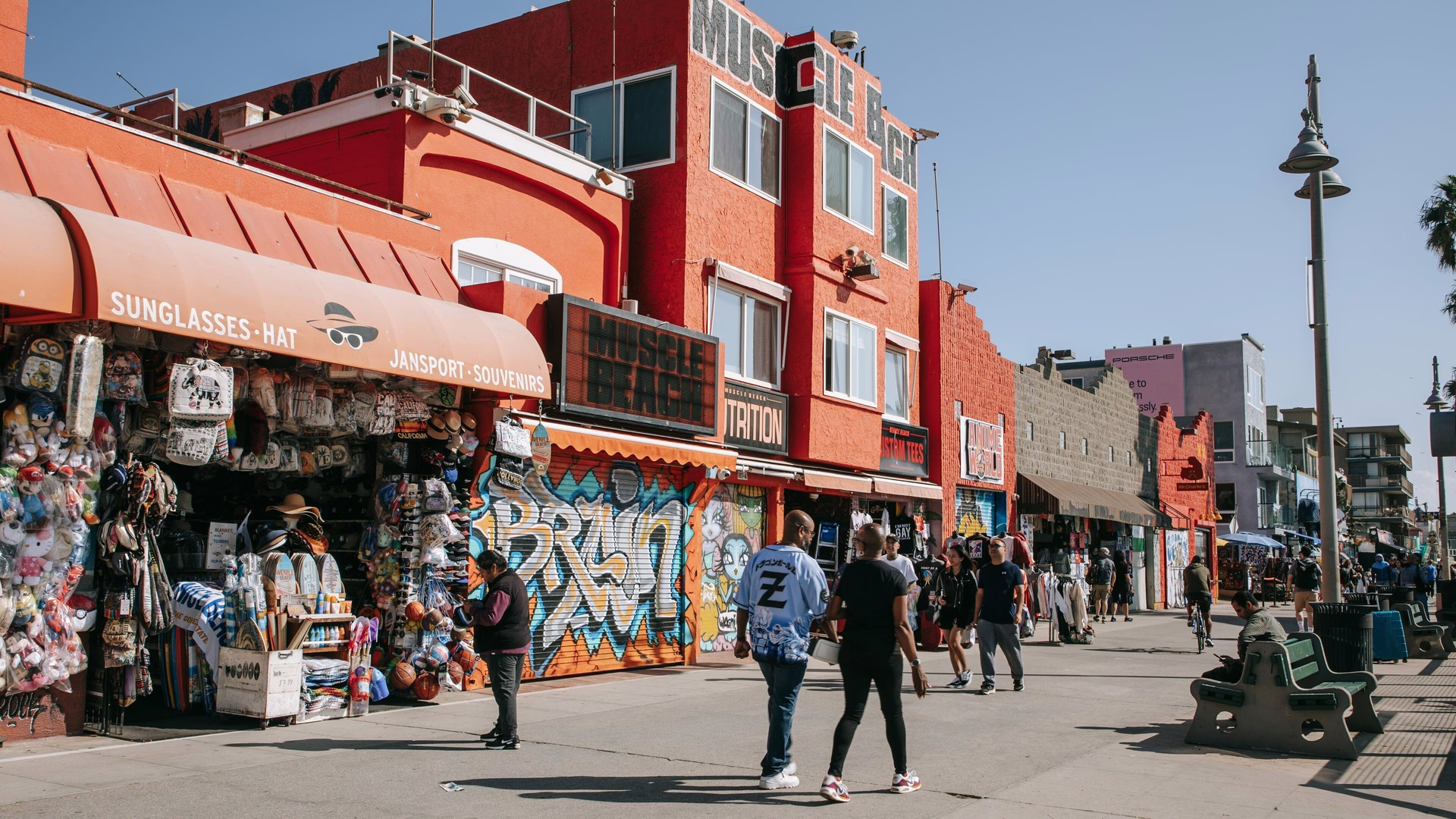Venice Beach Boardwalk — photo 1