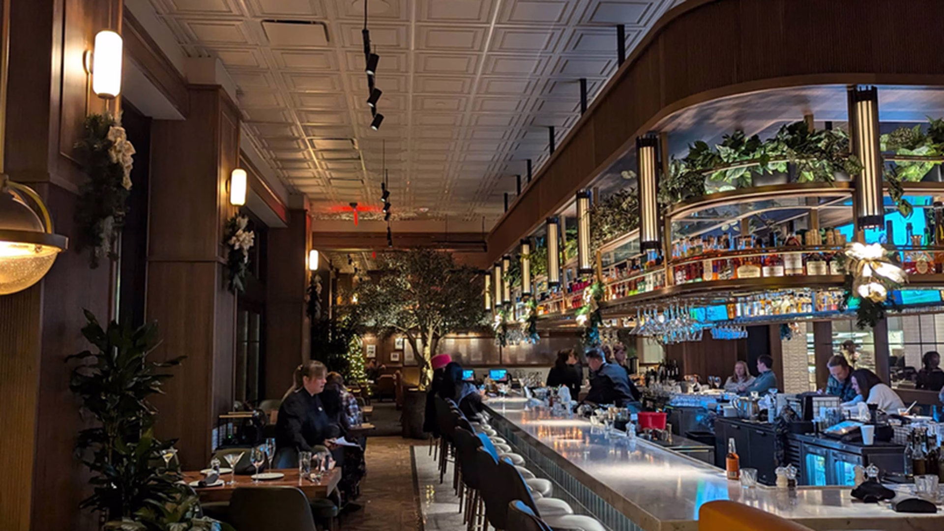 Village Tavern (Raleigh) — photo 2