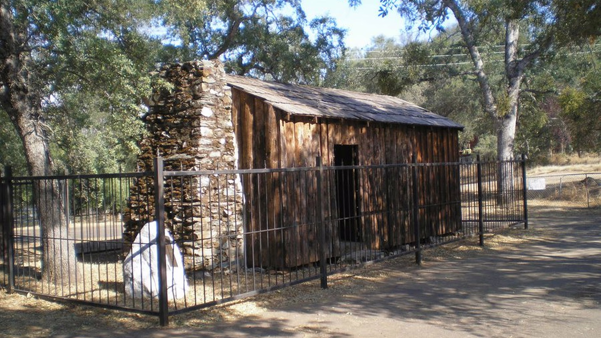 Mark Twain Cabin — photo 1