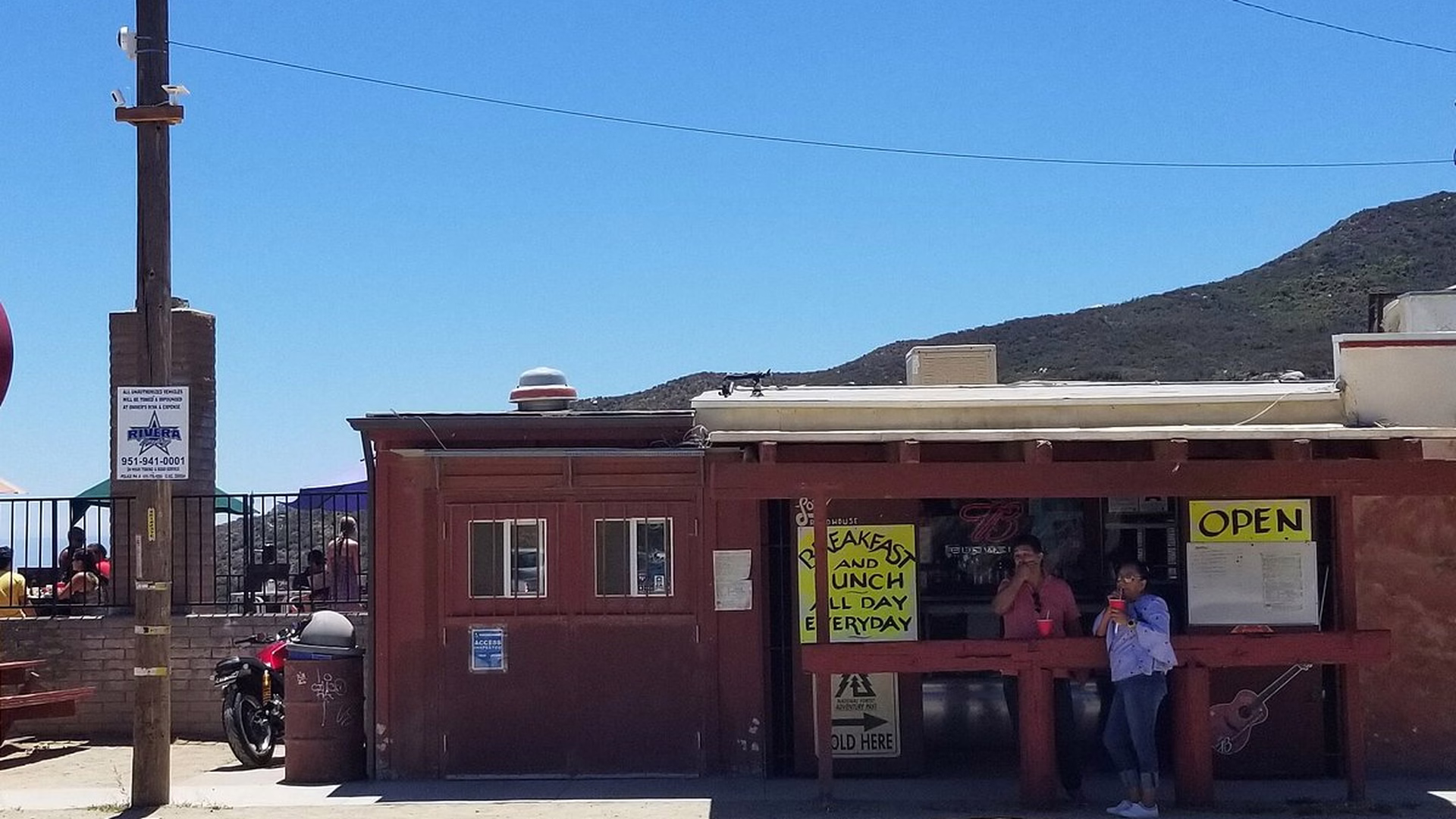 Lookout Roadhouse — photo 1