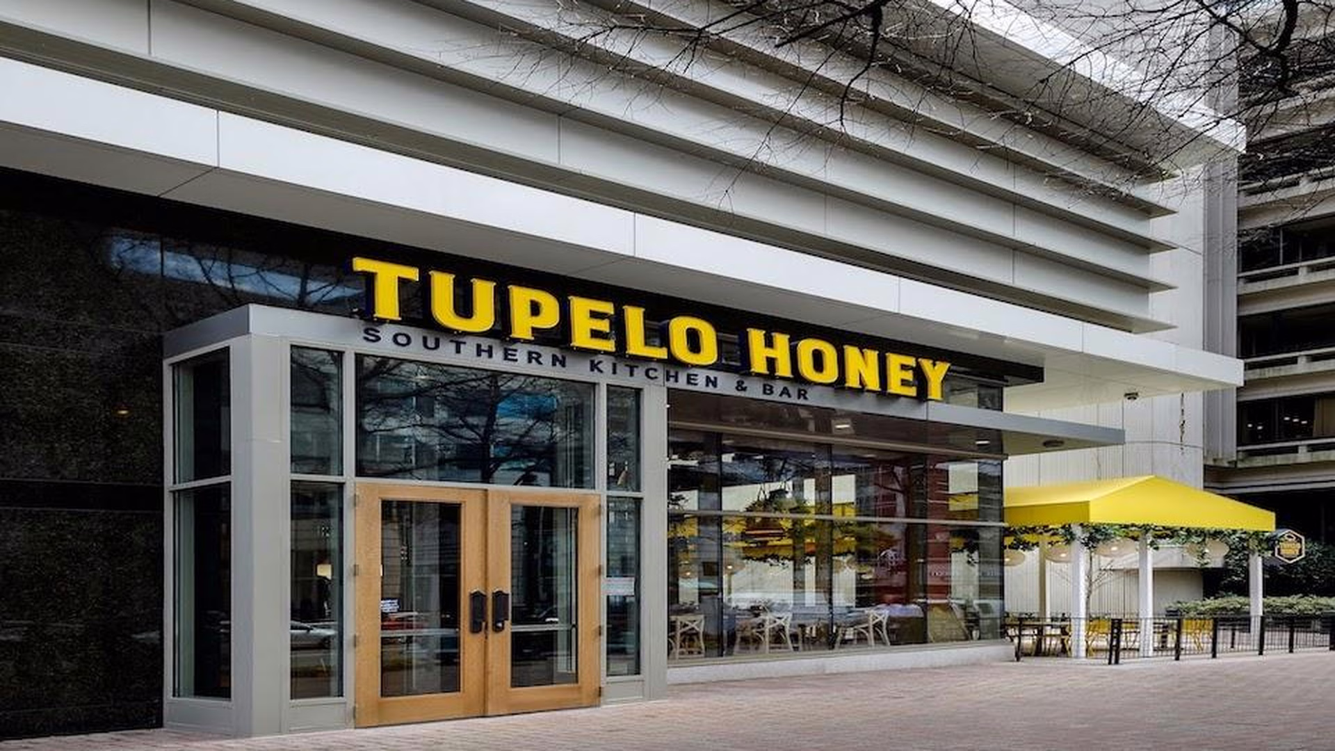 Tupelo Honey Southern Kitchen & Bar (Charlotte) — photo 1