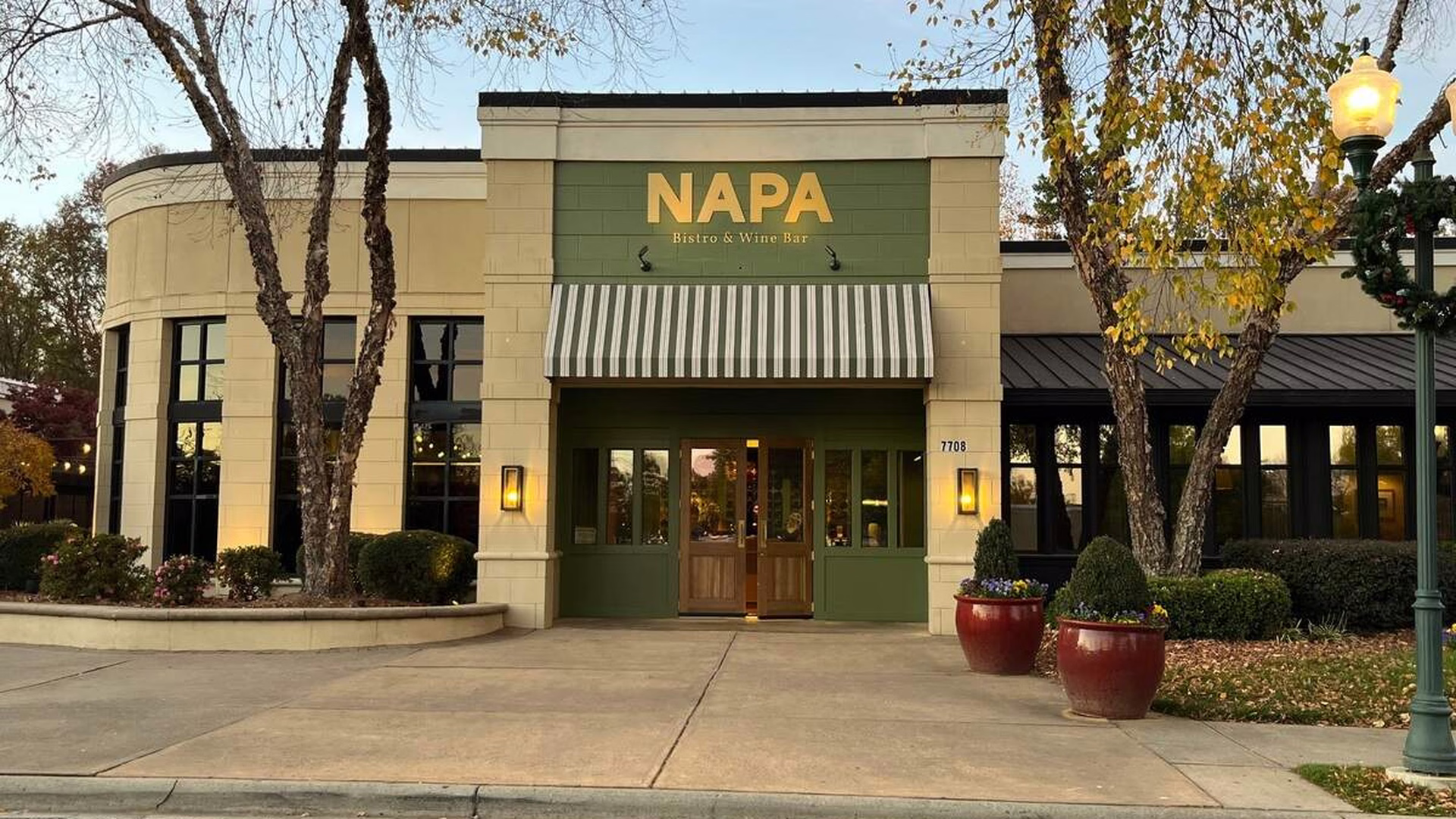 Napa Bistro & Wine Bar (Stonecrest) — photo 1