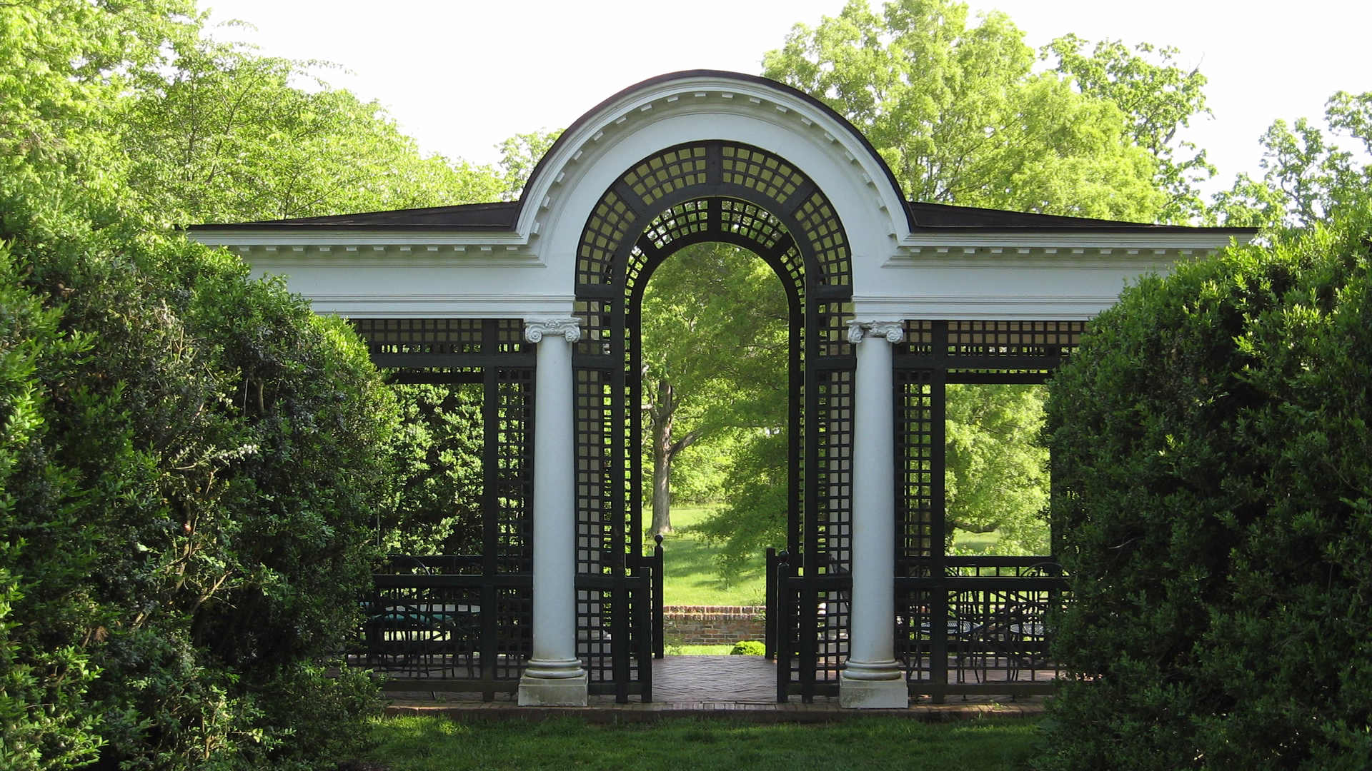 Oatlands Historic House & Gardens — photo 1