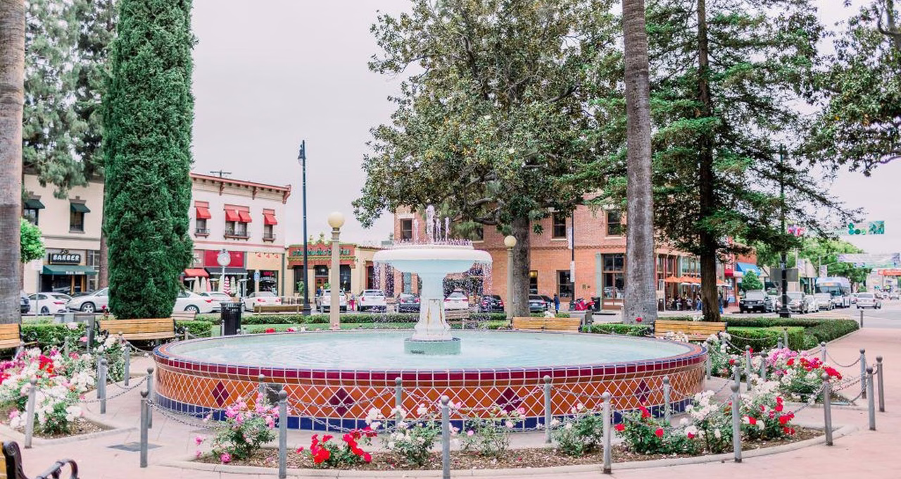 Old Towne Orange Plaza