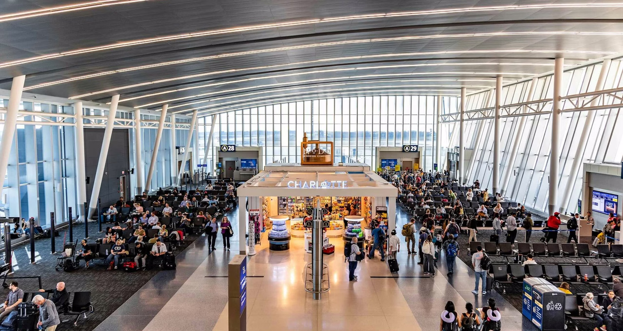 Charlotte Douglas International Airport (CLT)