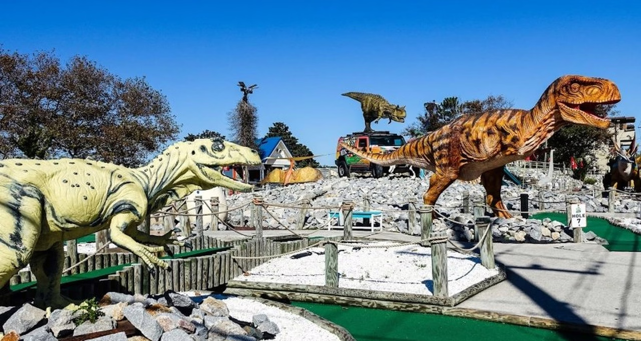 Nick's 21st Street Jurassic Golf