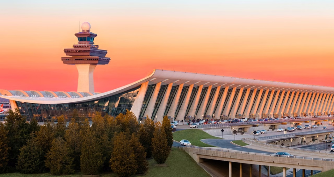 Washington Dulles International Airport (IAD)