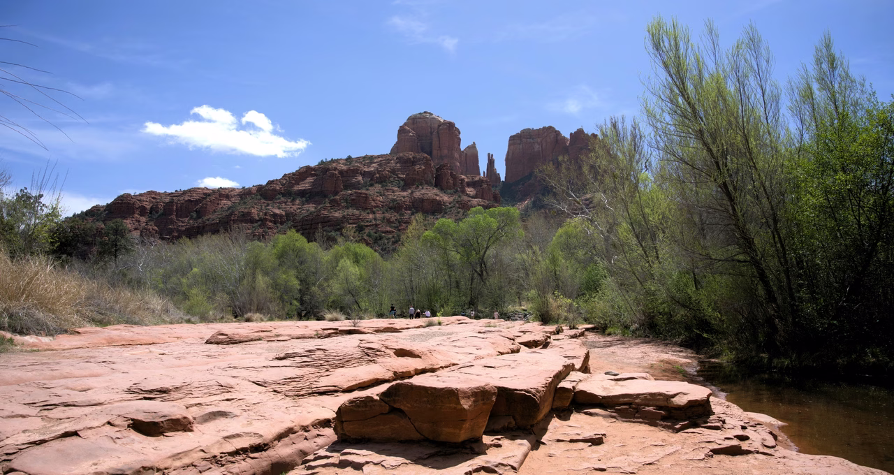 Crescent Moon Picnic Site (Red Rock Crossing)