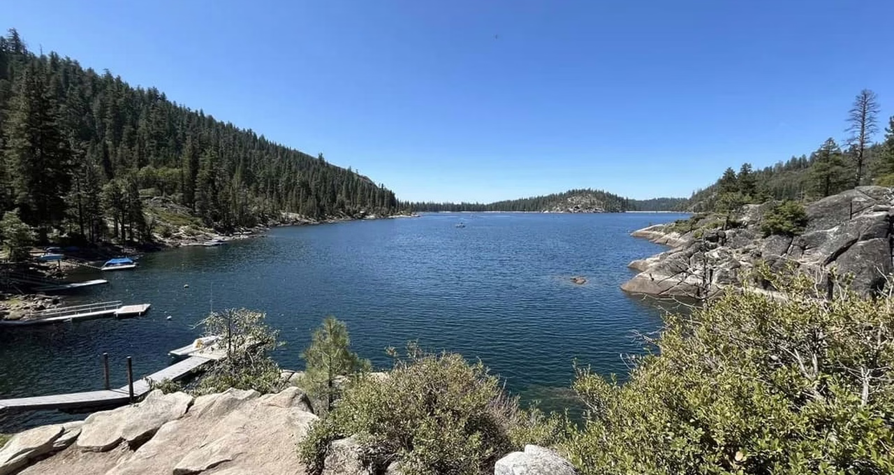 Pinecrest Lake