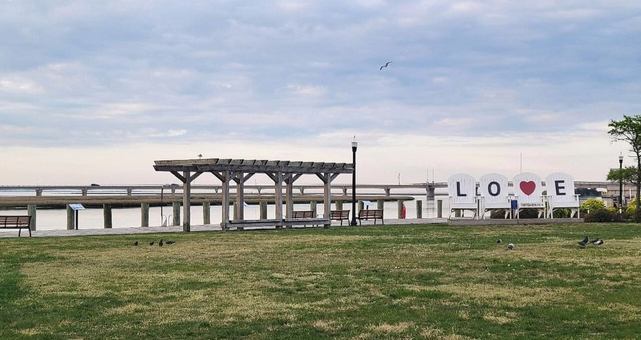 Robert Reed Waterfront Park