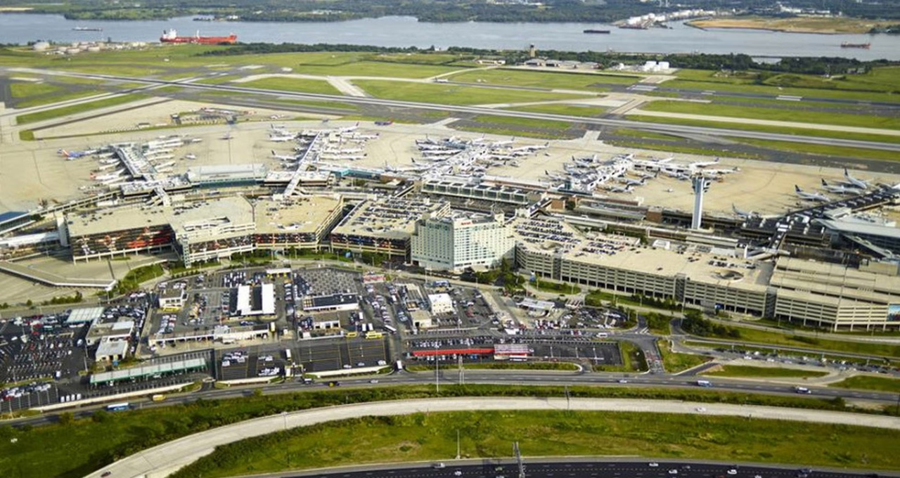 Philadelphia International Airport (PHL)