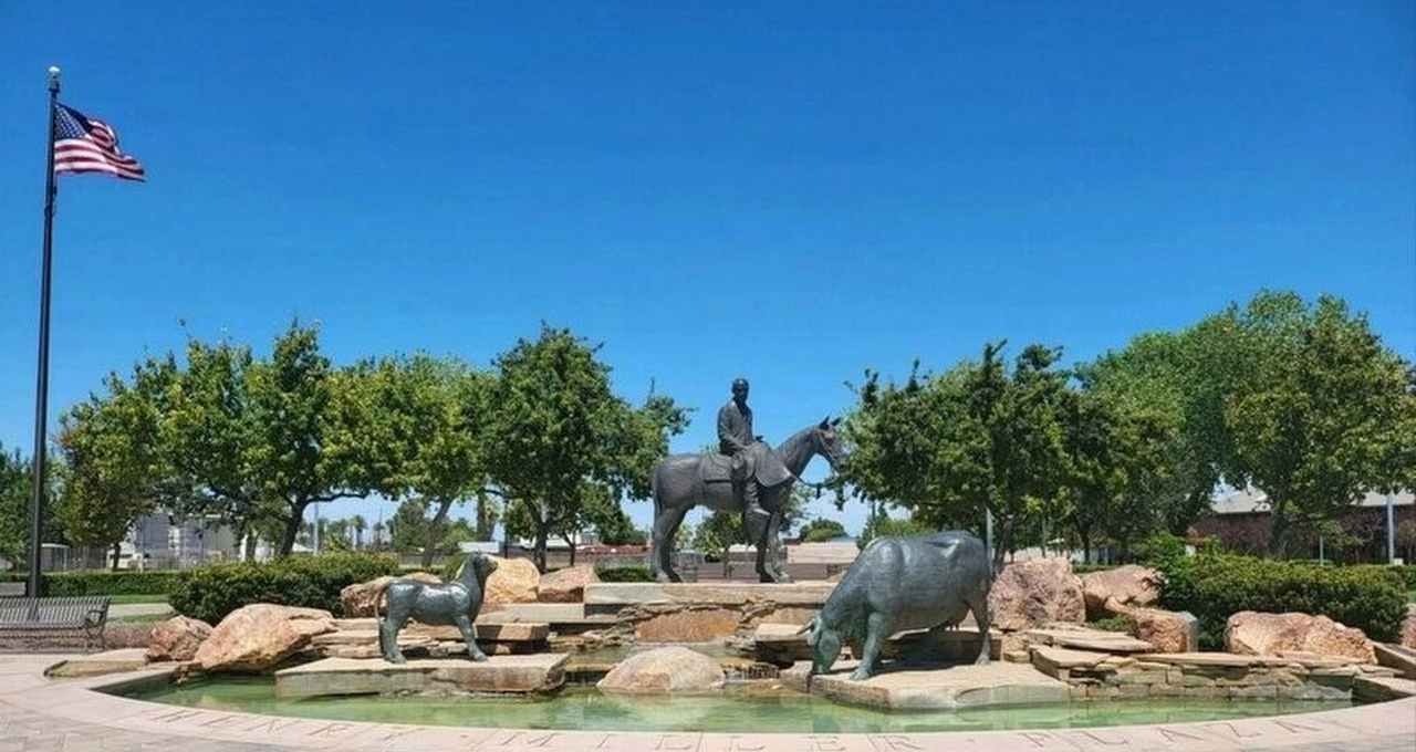 Henry Miller Plaza