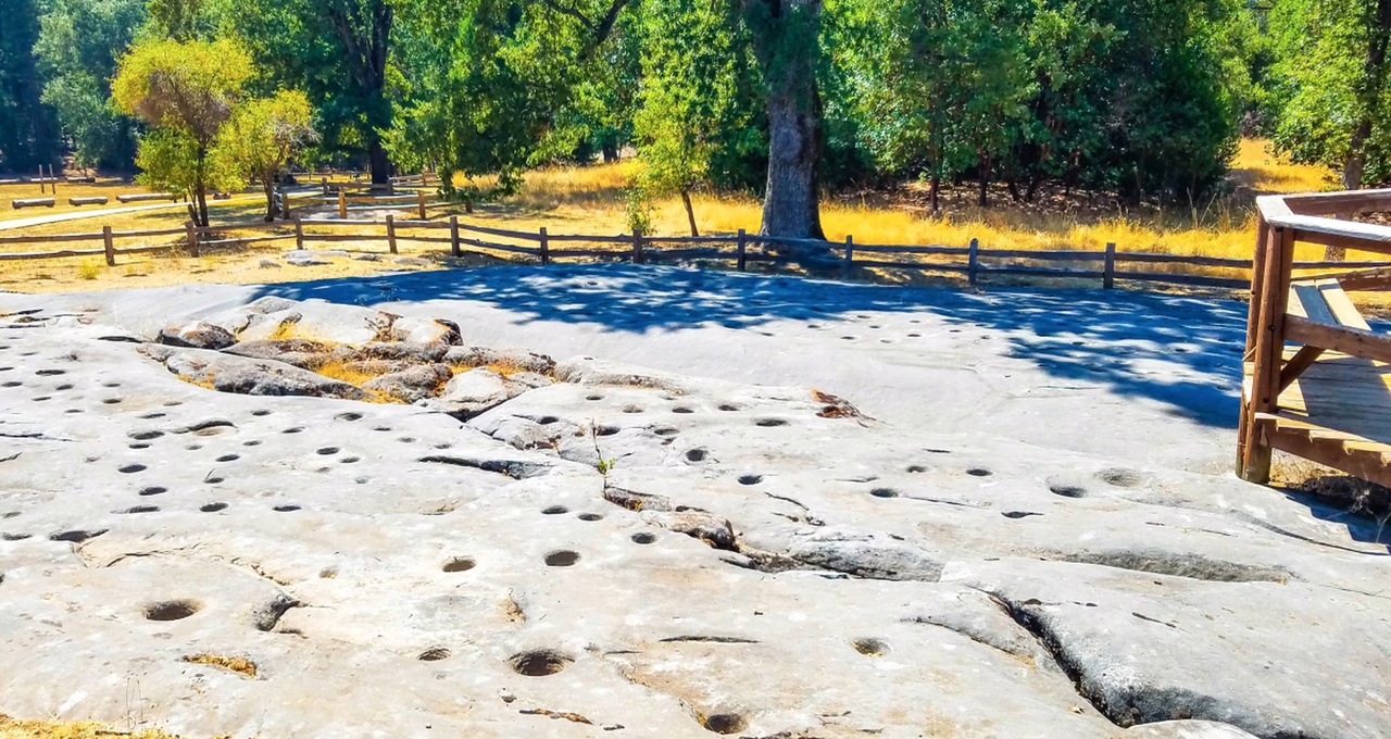 Indian Grinding Rock State Historic Park (Chaw'se)