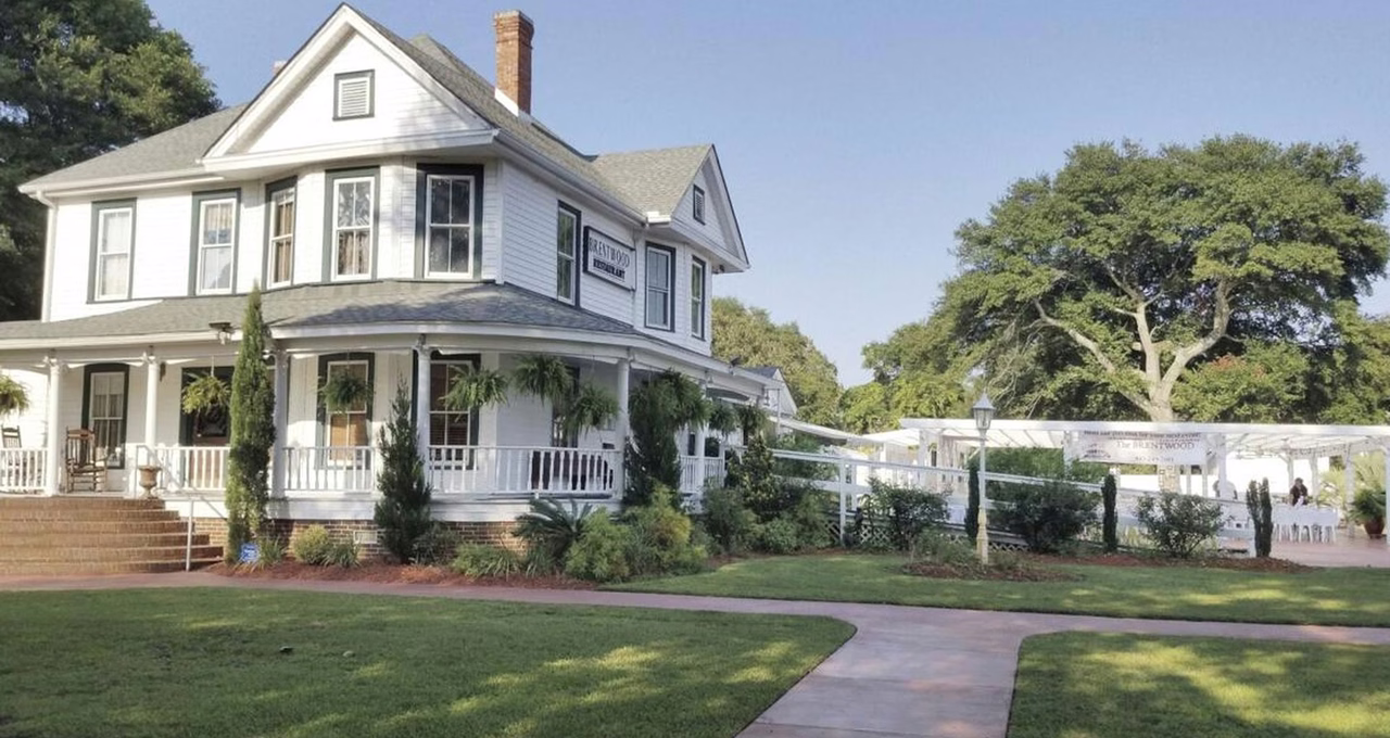 The Brentwood Restaurant & Wine Bistro