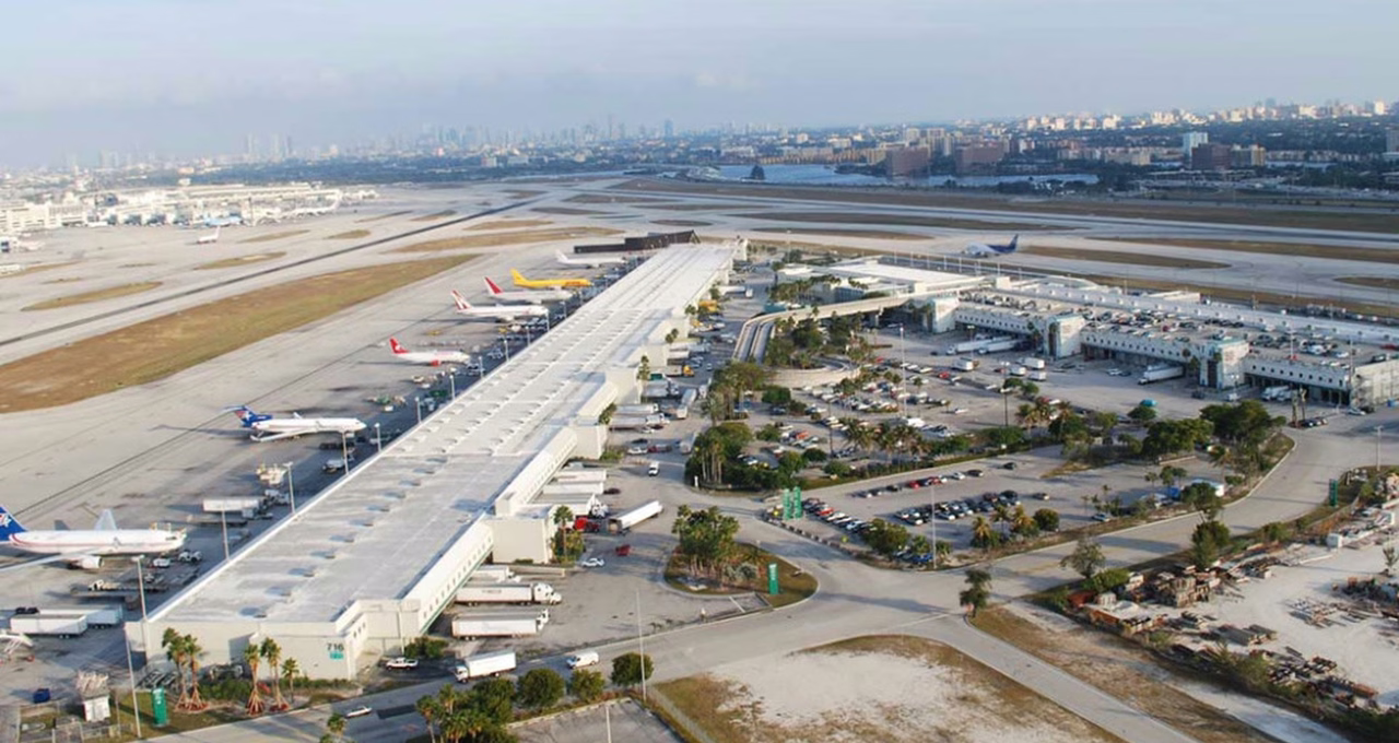 Miami International Airport (MIA)