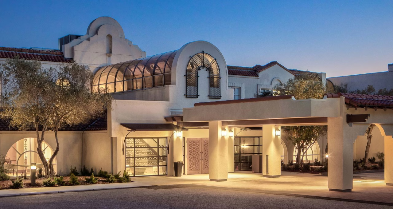 Chaminade Resort & Spa