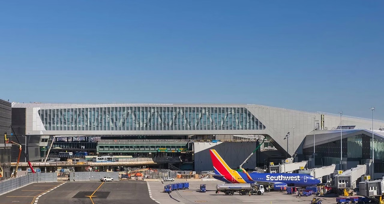 LaGuardia Airport (LGA)