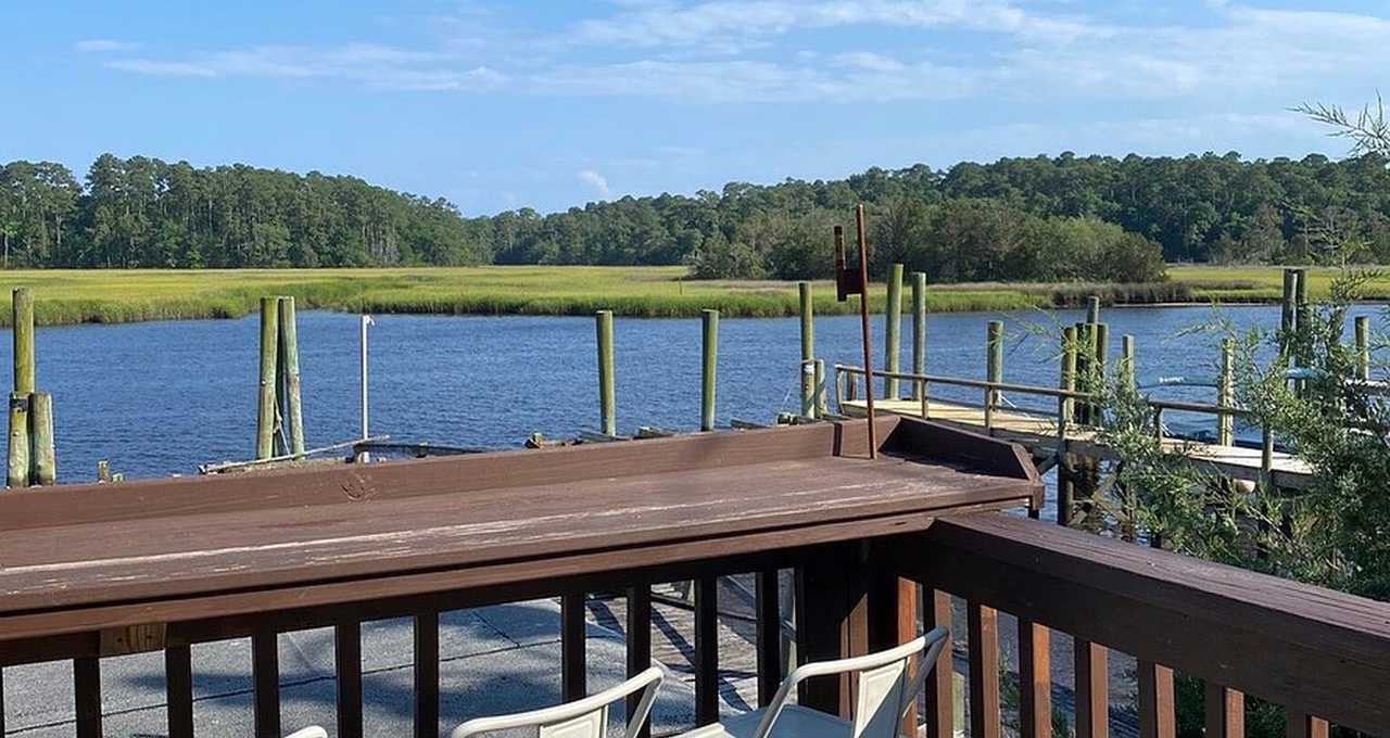 Seabrisa's Waterfront Seafood Restaurant Little River
