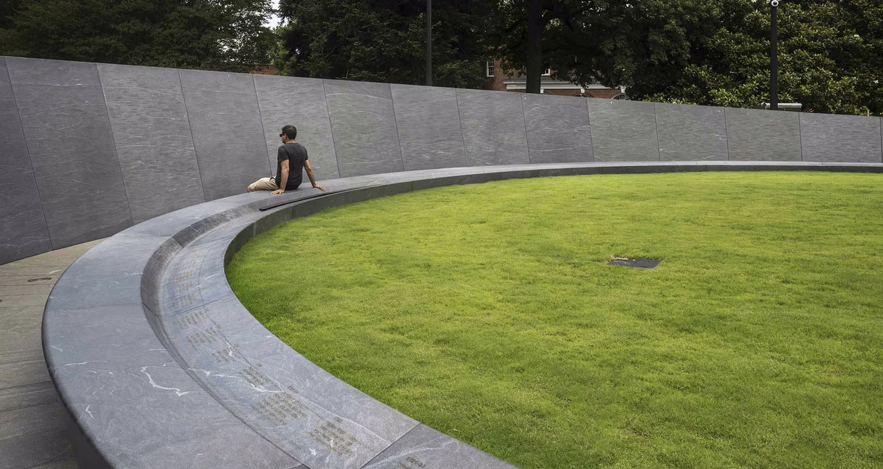 Memorial to Enslaved Laborers