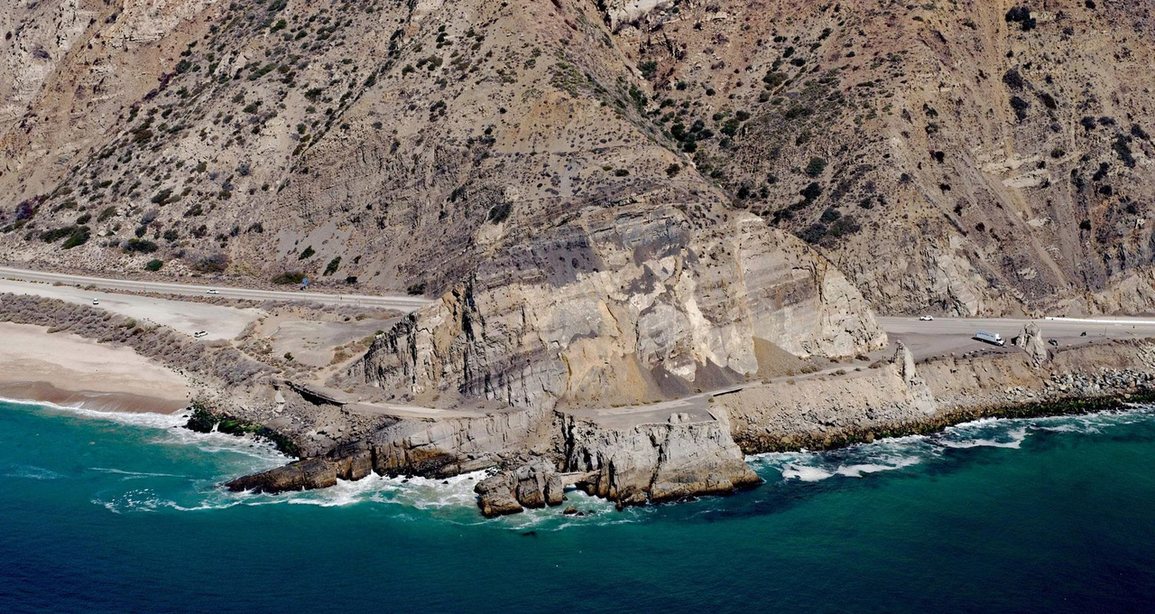 Mugu Rock